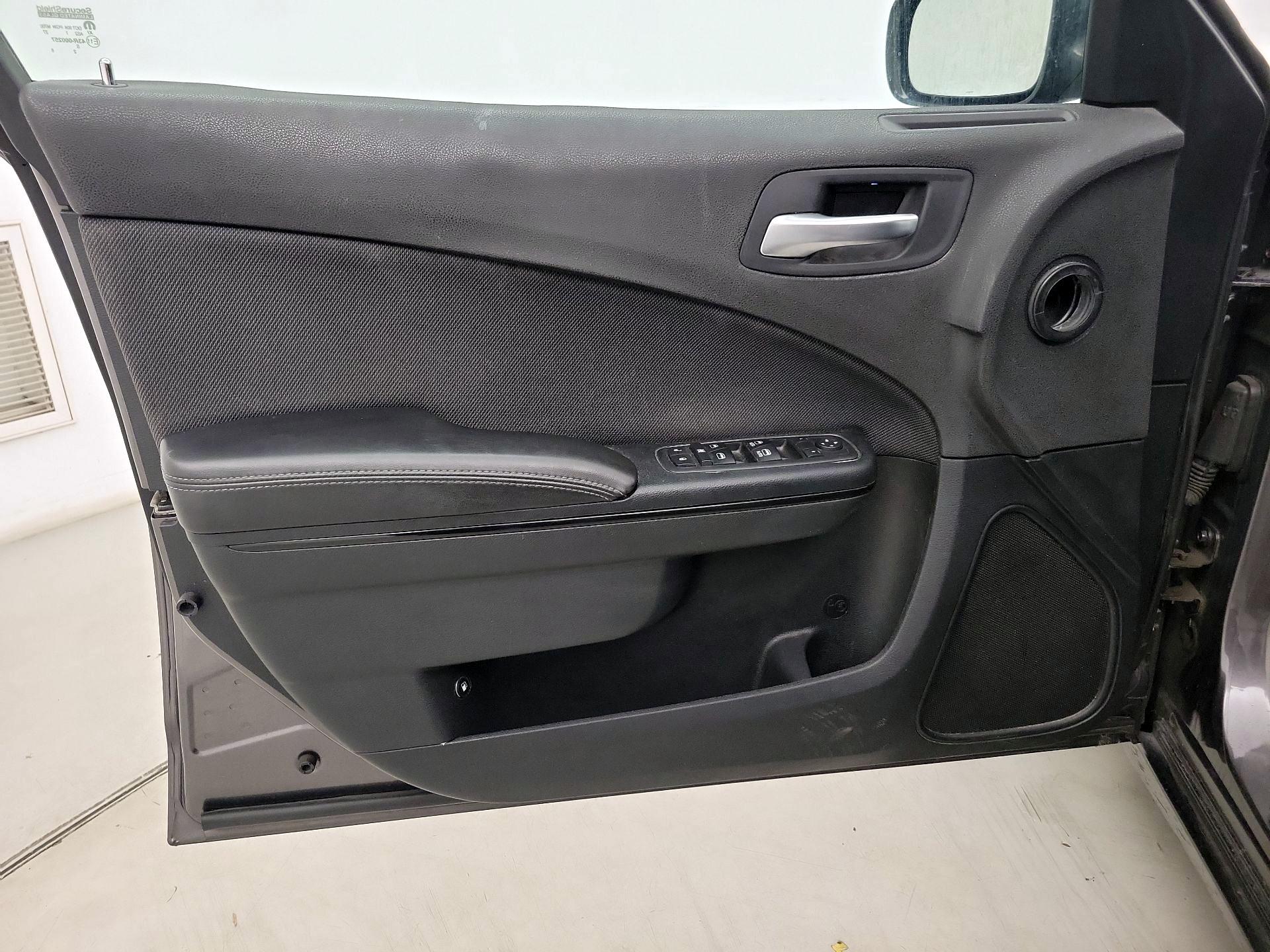 Thumbnail: 2018 Dodge Charger - 12