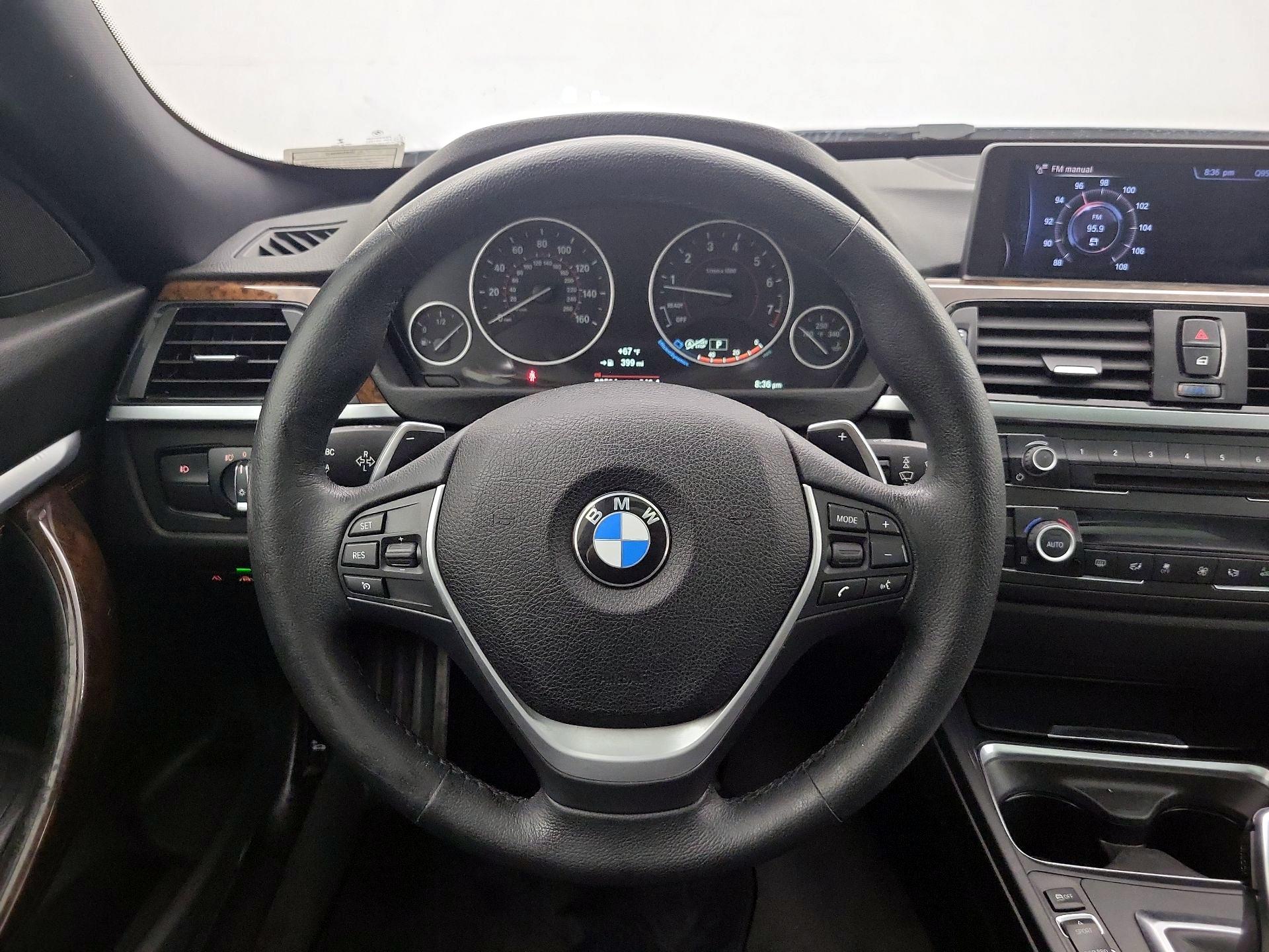 Thumbnail: 2015 BMW 3 Series - 10