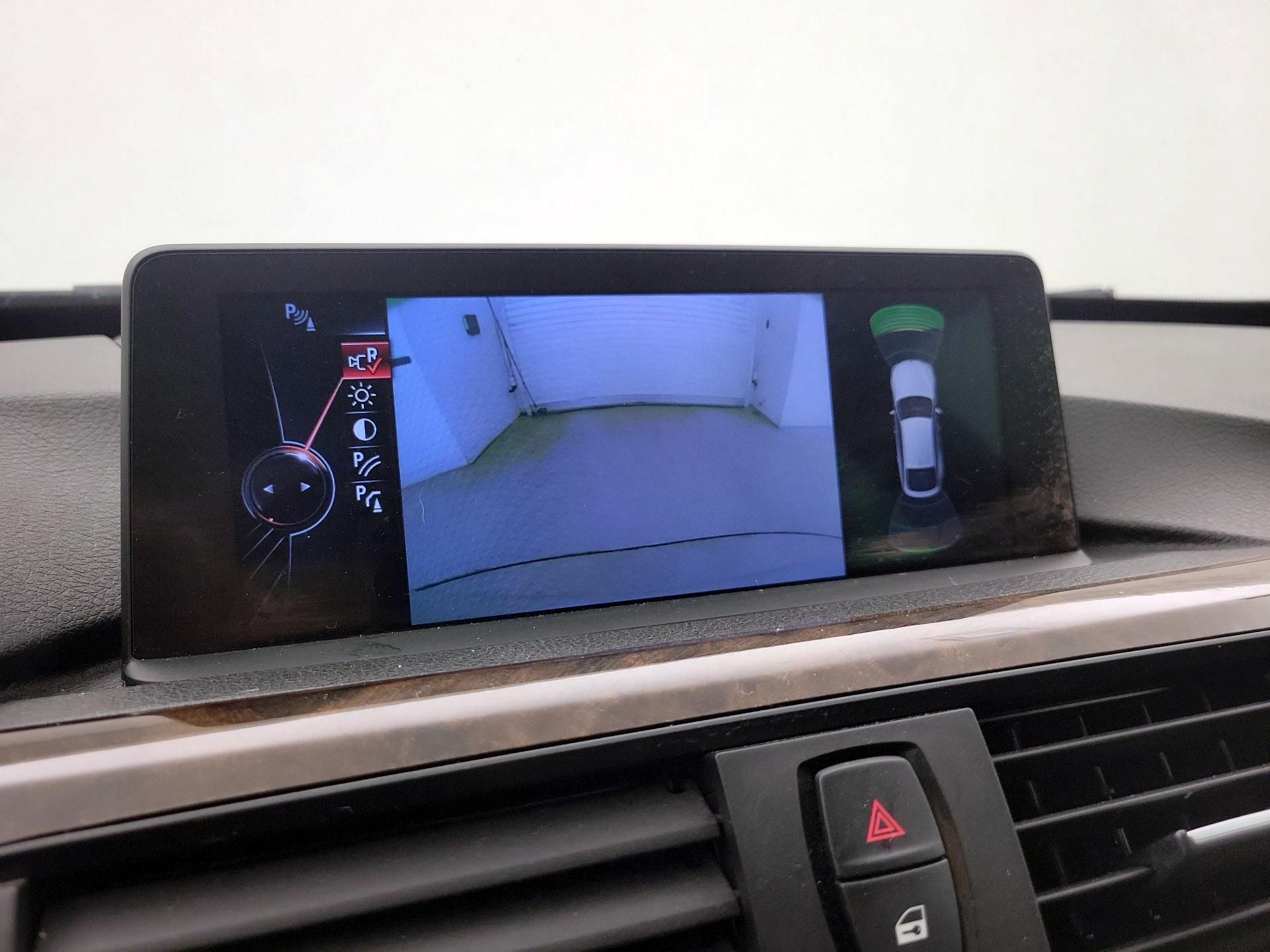 Thumbnail: 2015 BMW 3 Series - 15