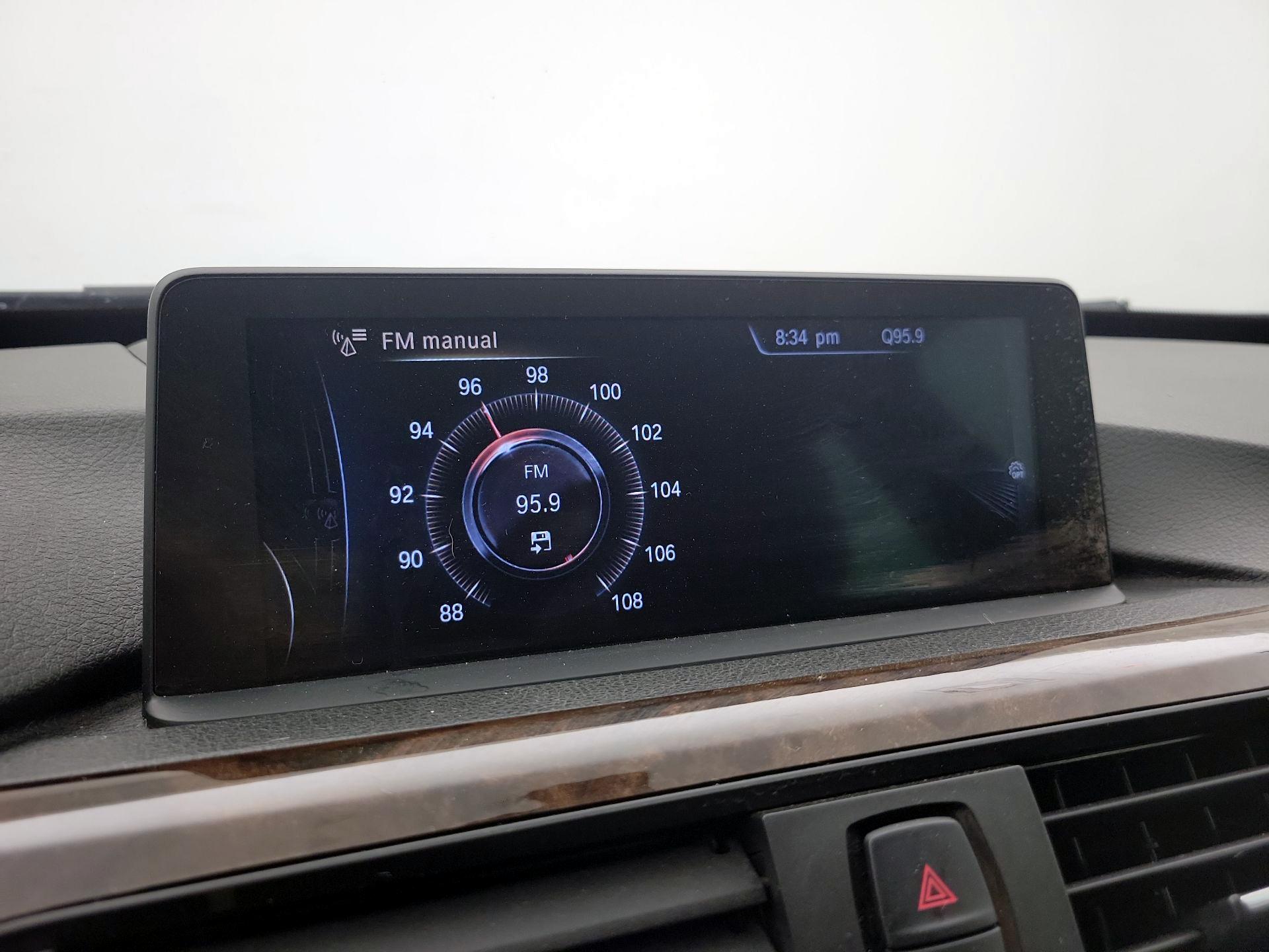 Thumbnail: 2015 BMW 3 Series - 16