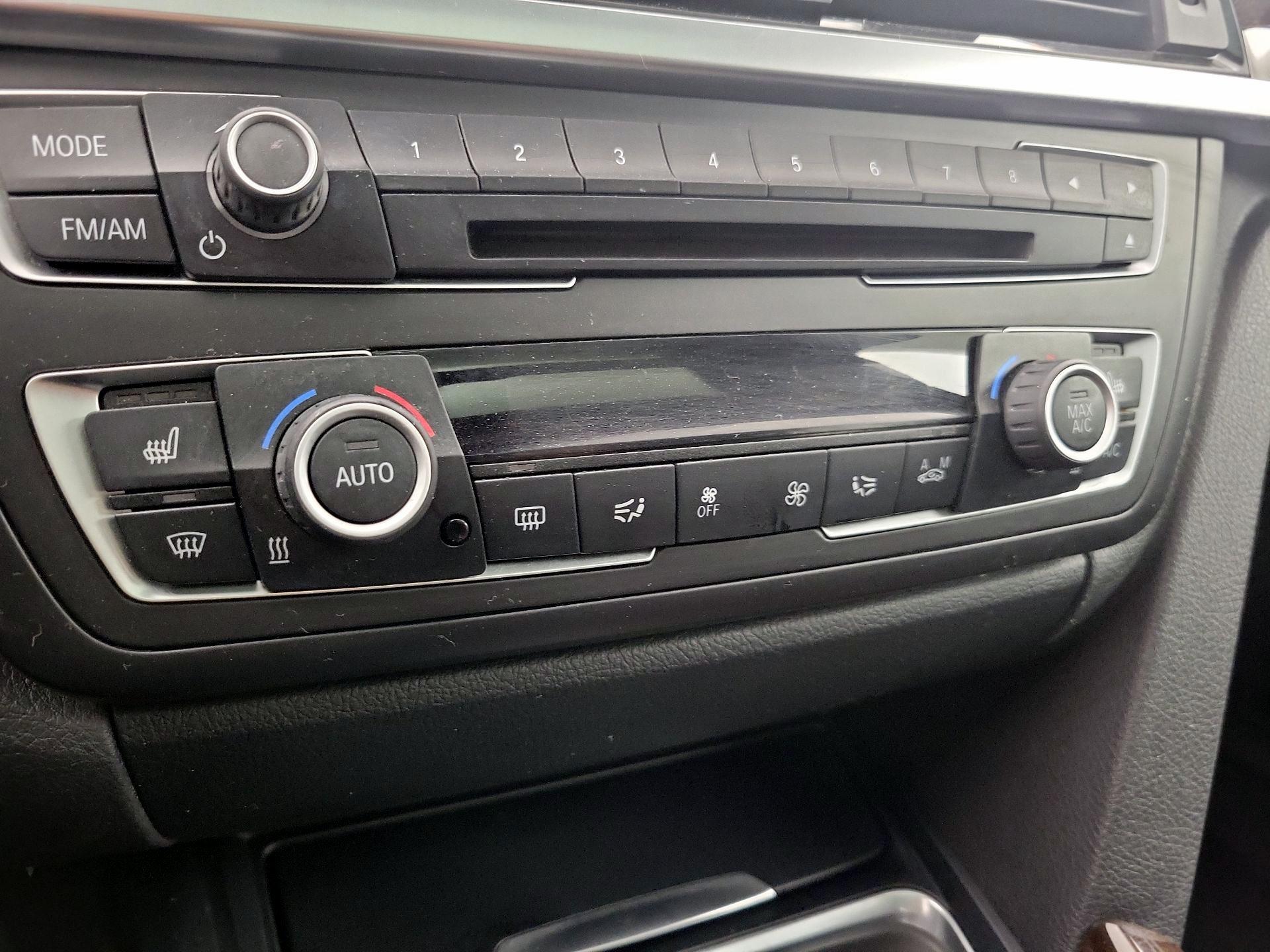 Thumbnail: 2015 BMW 3 Series - 17