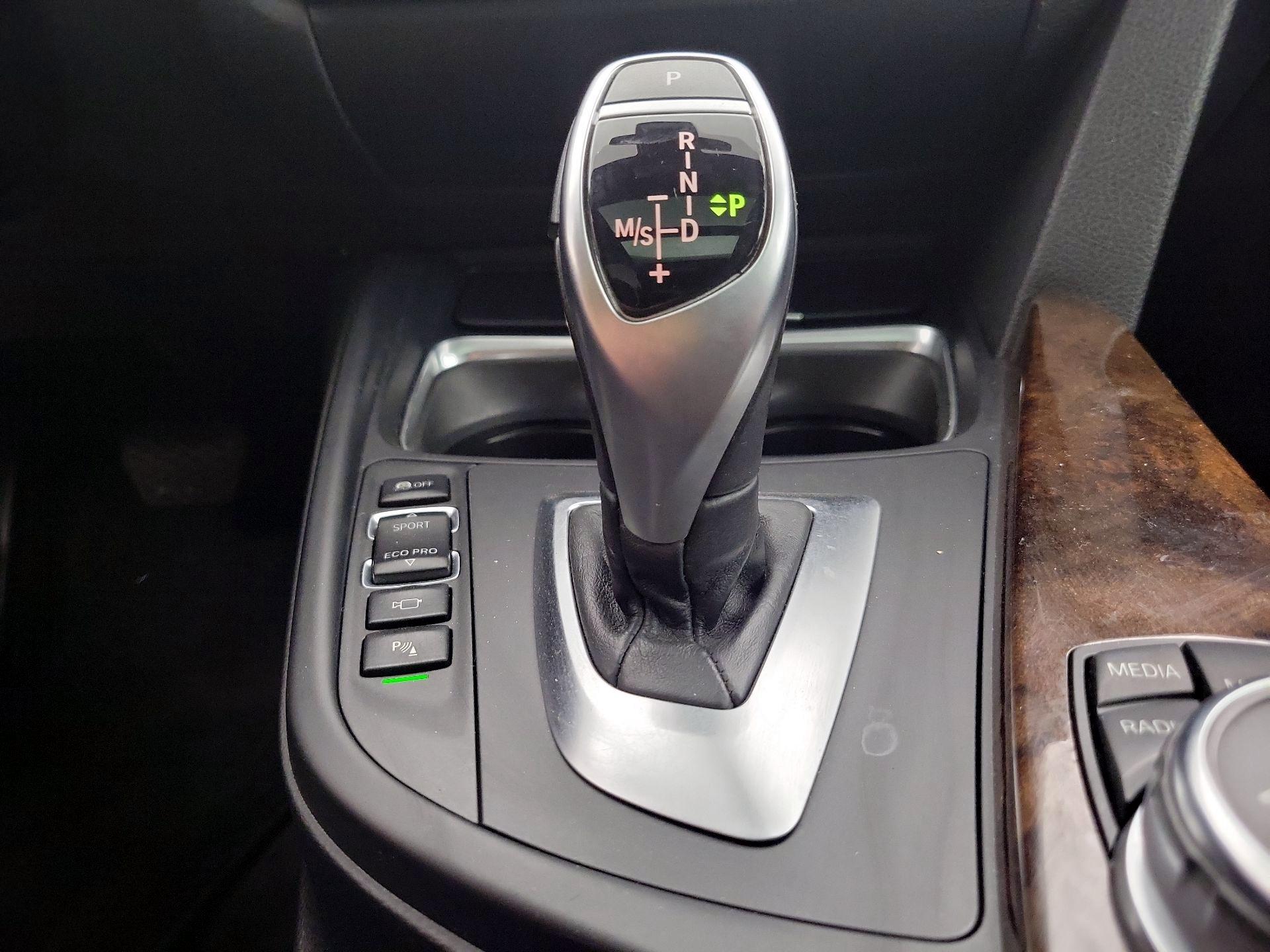 Thumbnail: 2015 BMW 3 Series - 18