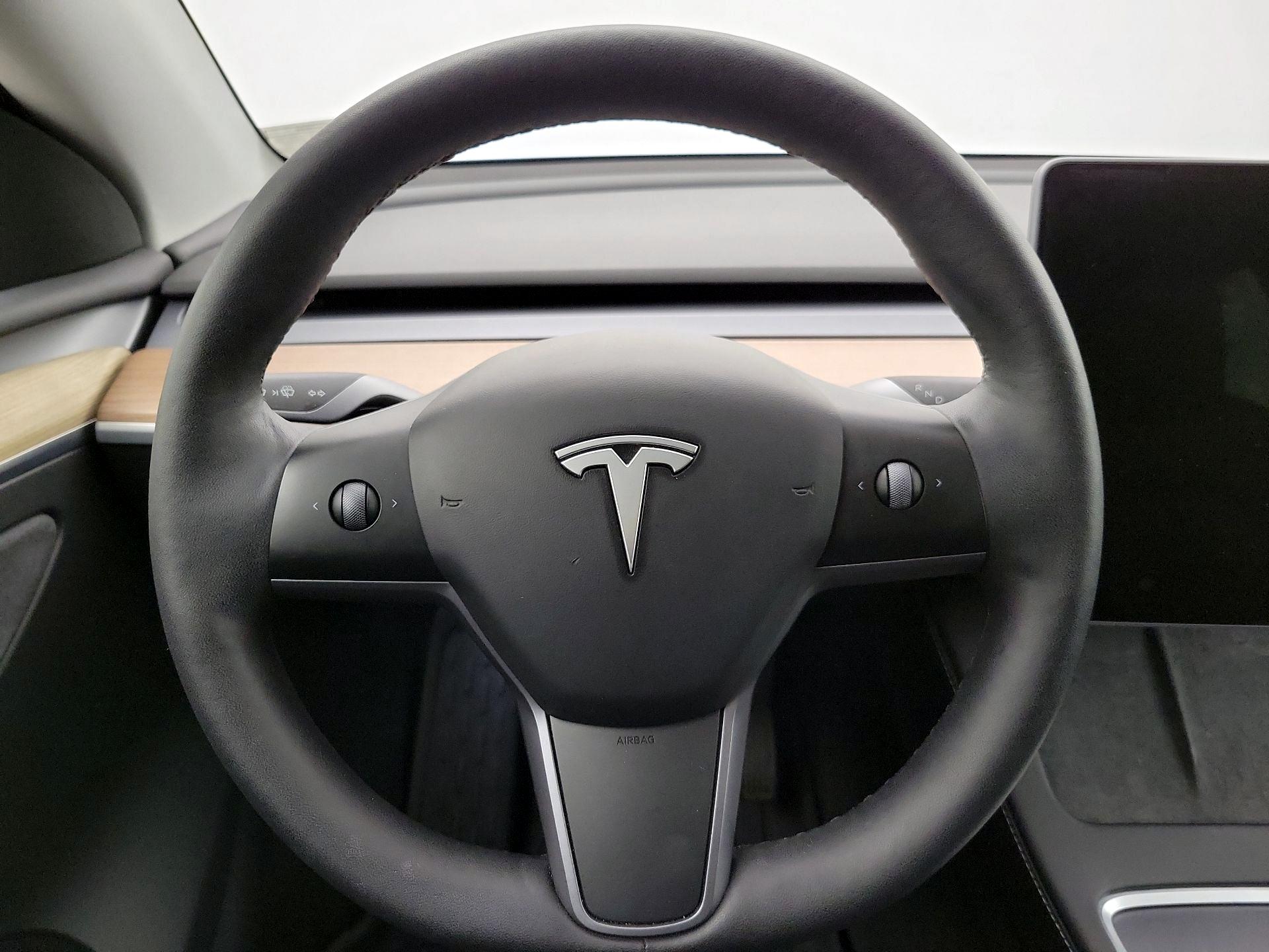 Thumbnail: 2023 Tesla Model Y - 10