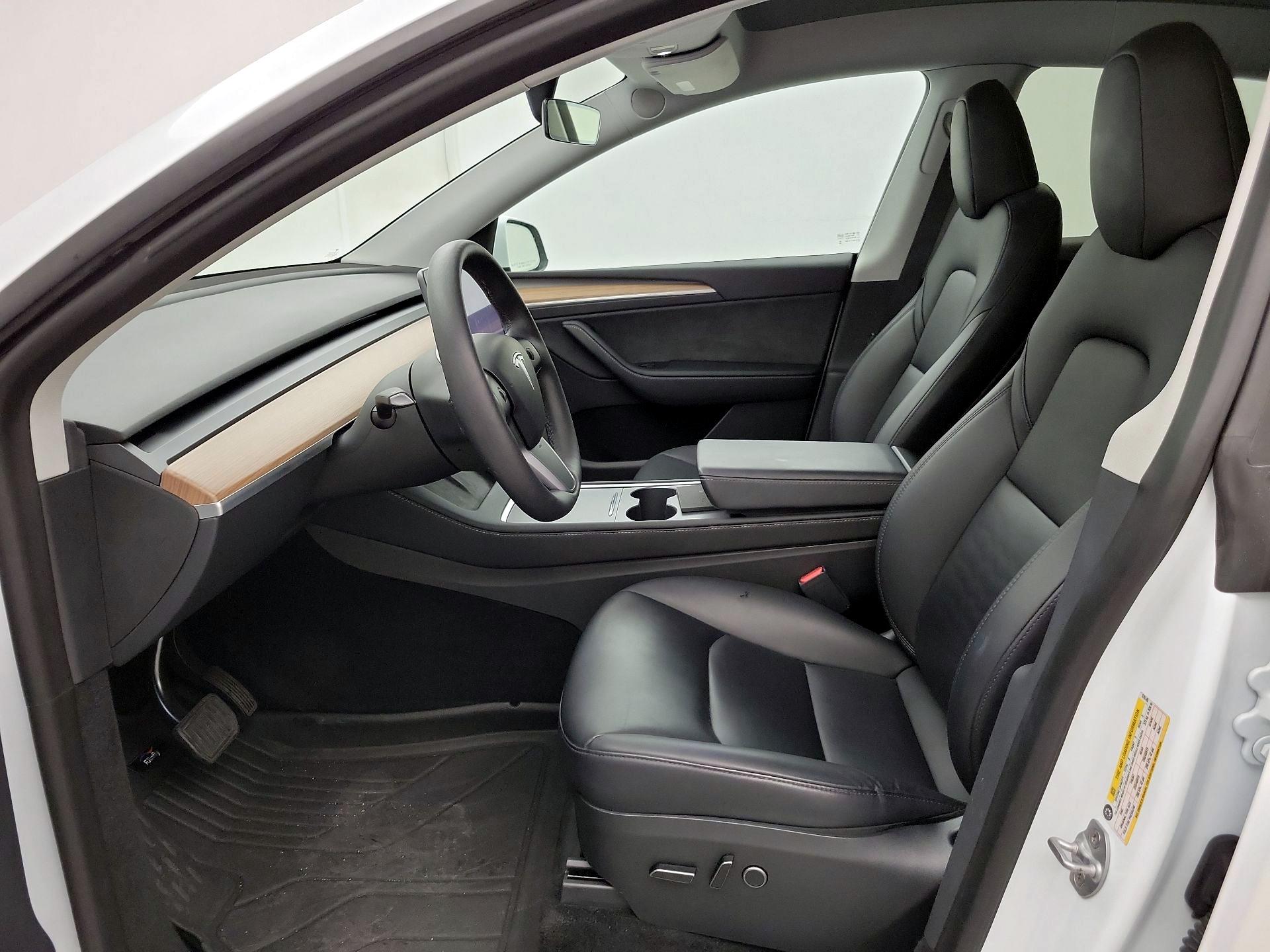 Thumbnail: 2023 Tesla Model Y - 11