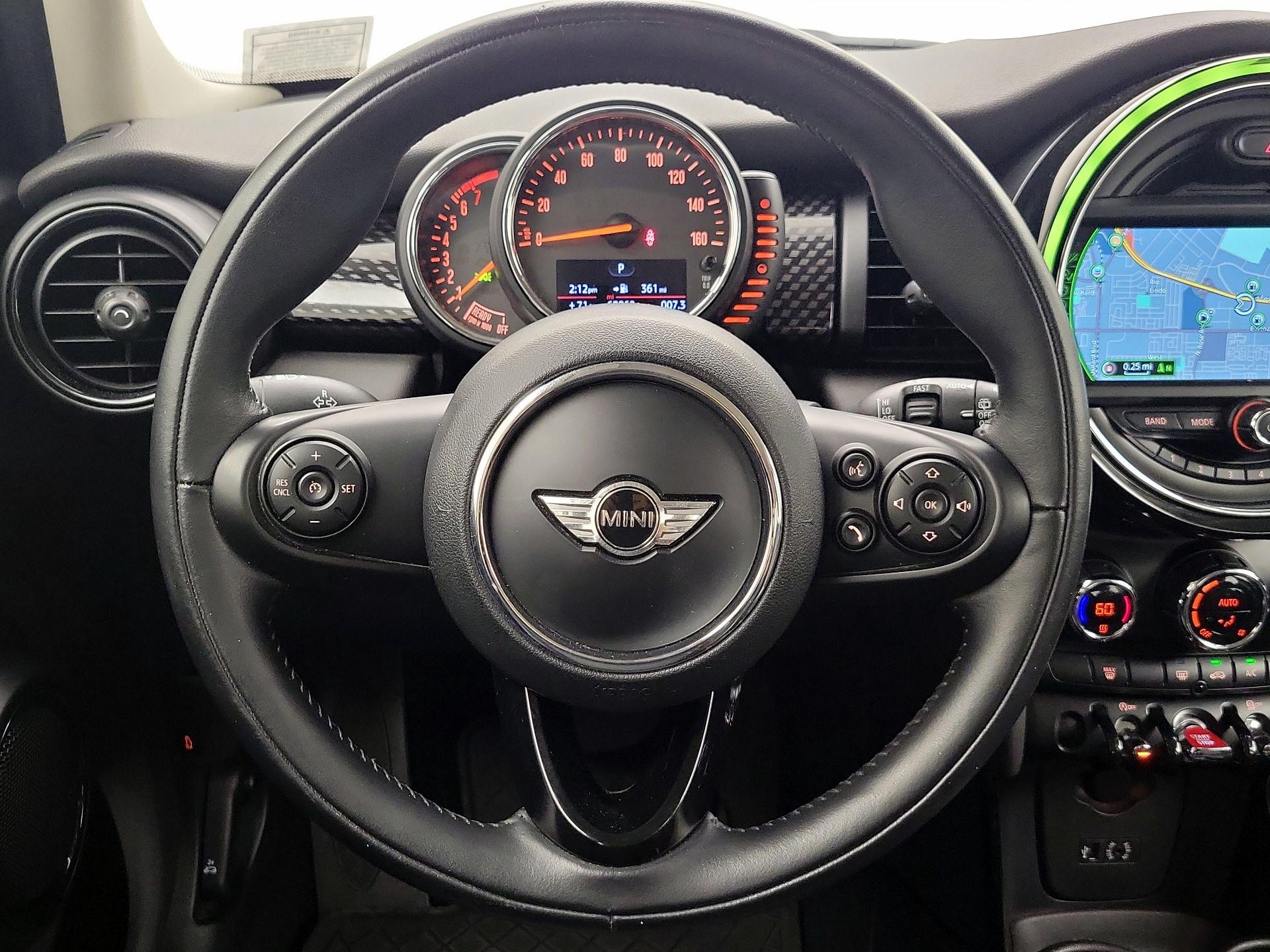 Thumbnail: 2017 MINI Cooper Hardtop - 10