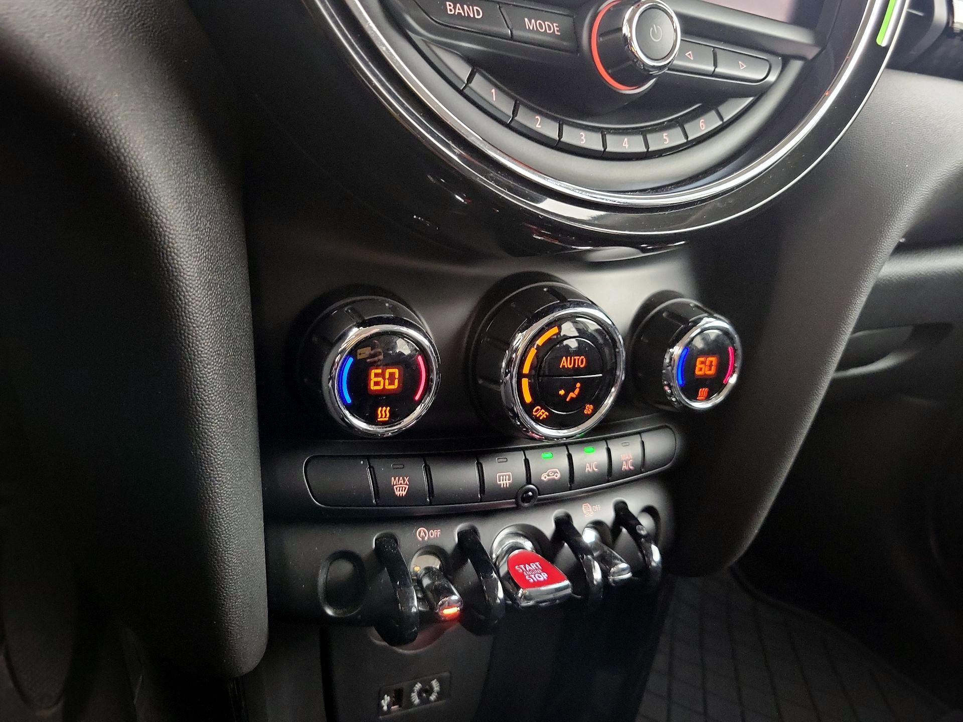 Thumbnail: 2017 MINI Cooper Hardtop - 17