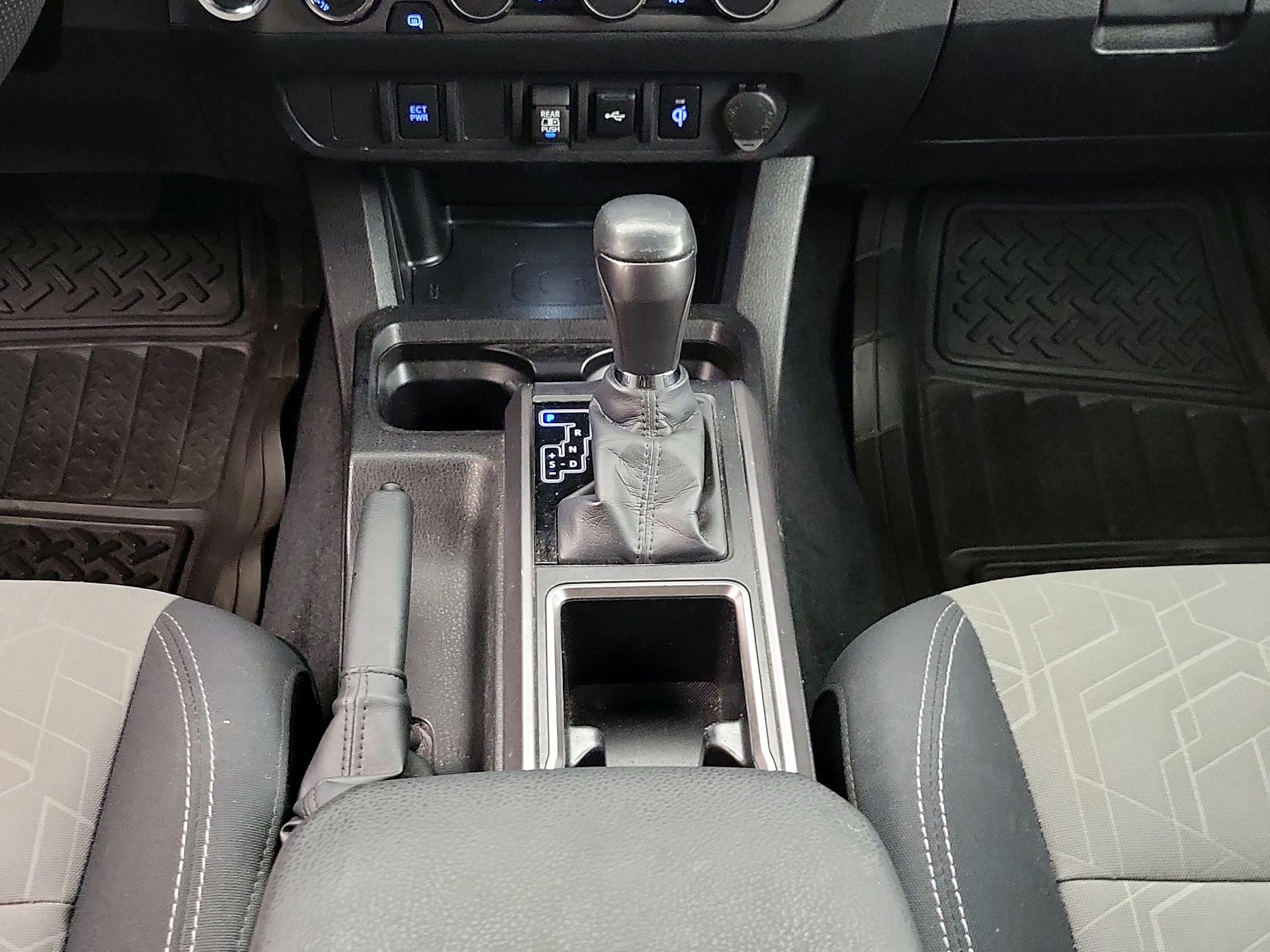 Thumbnail: 2023 Toyota Tacoma - 17