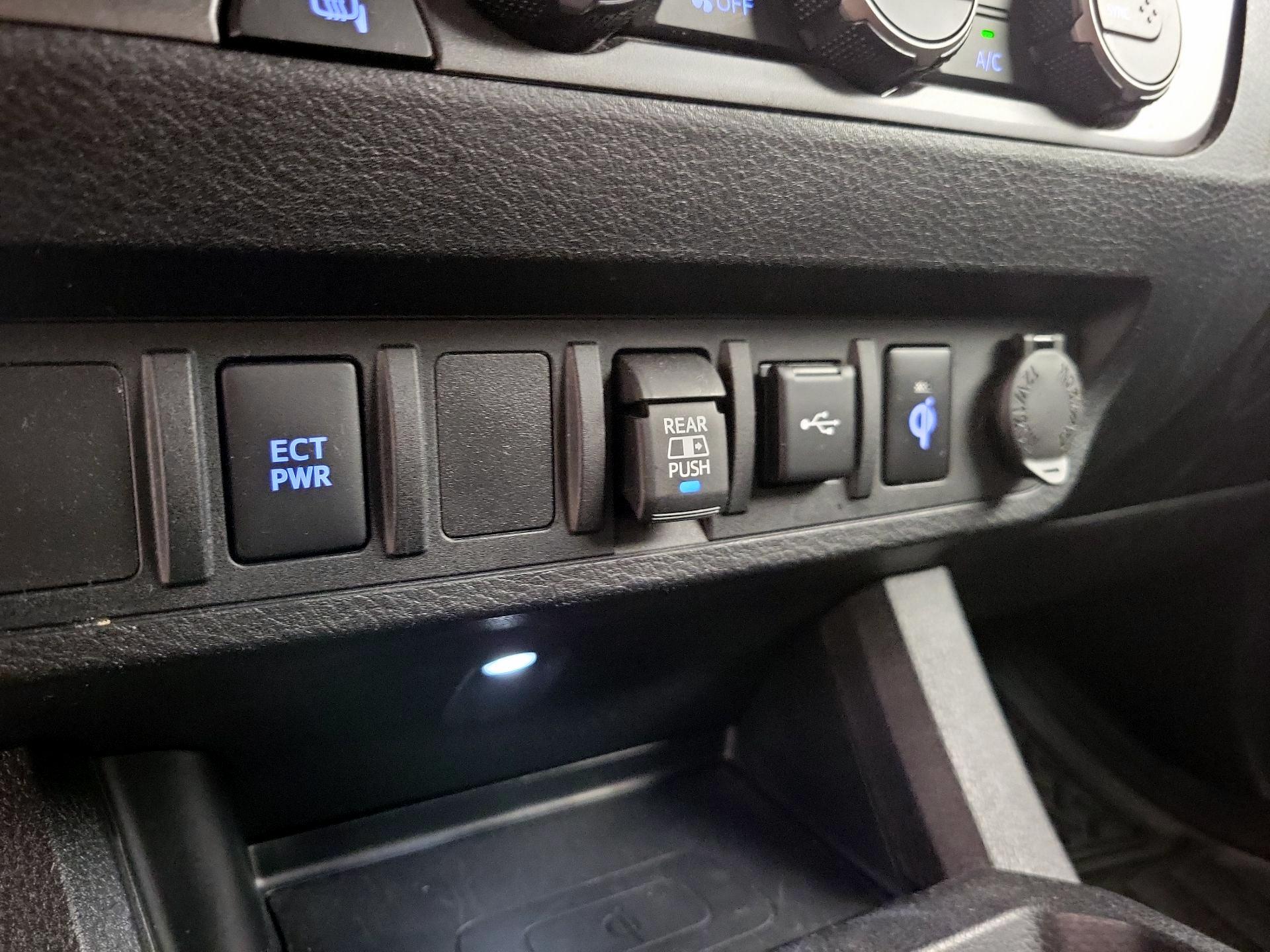 Thumbnail: 2023 Toyota Tacoma - 18