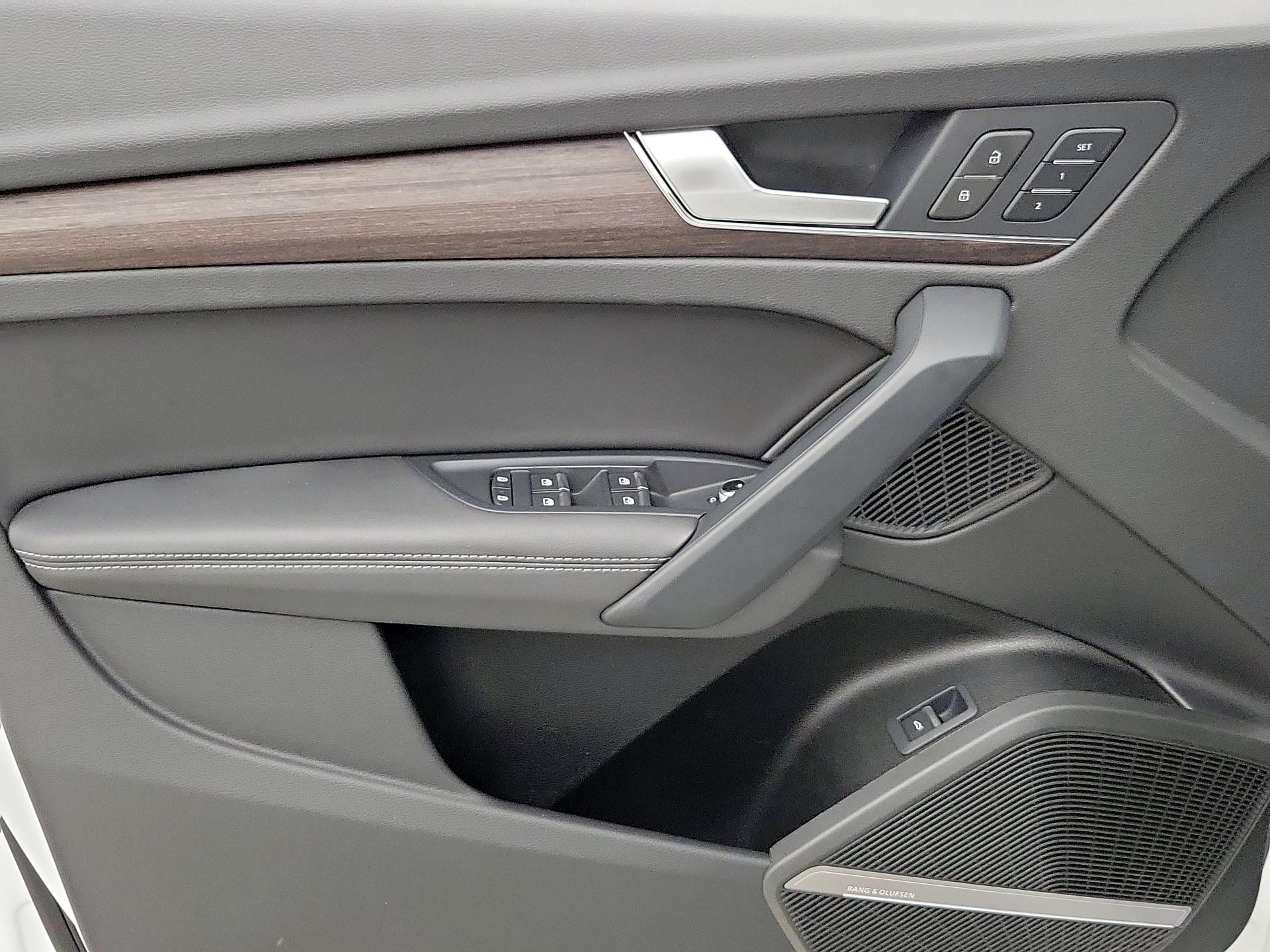 Thumbnail: 2024 Audi Q5 - 12