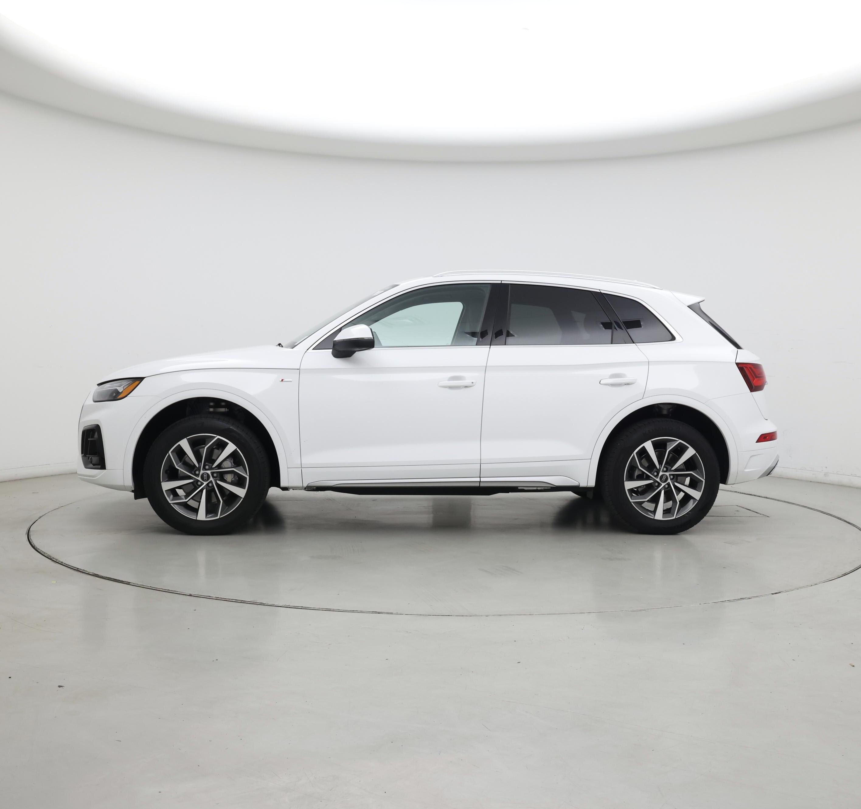 Thumbnail: 2024 Audi Q5 - 3