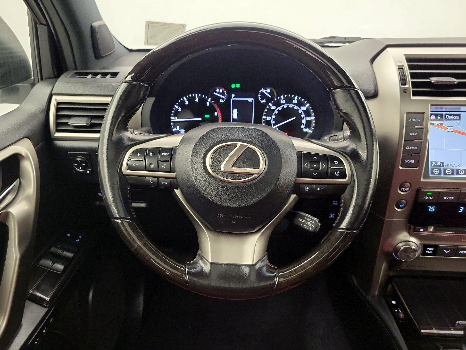 Thumbnail: 2020 Lexus GX - 10