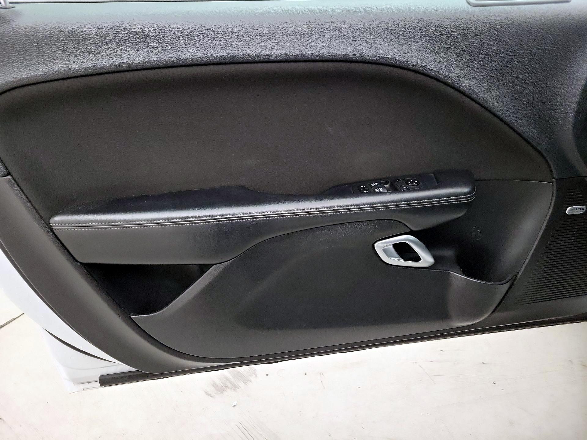 Thumbnail: 2019 Dodge Challenger - 12