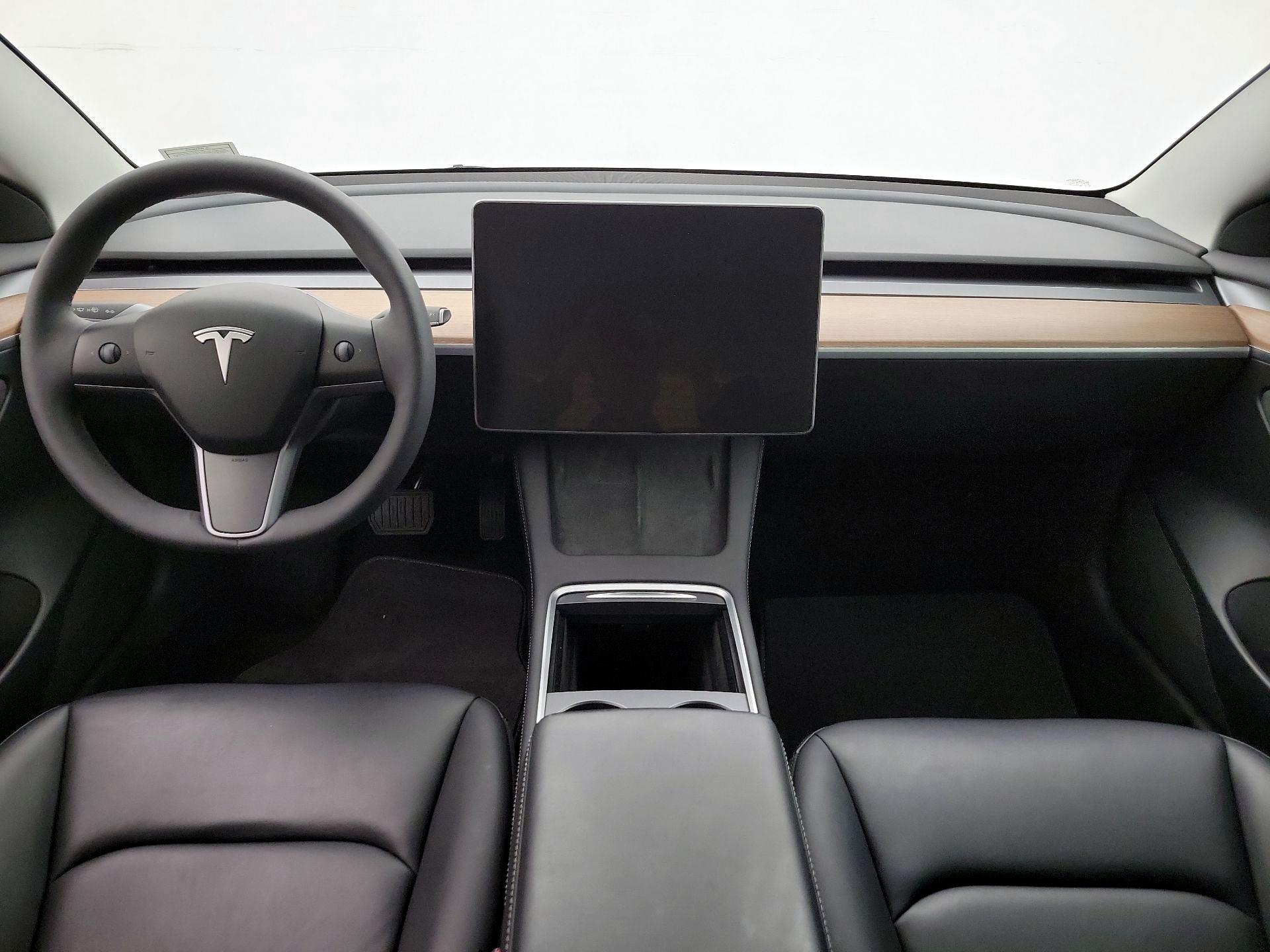 Thumbnail: 2023 Tesla Model 3 - 9