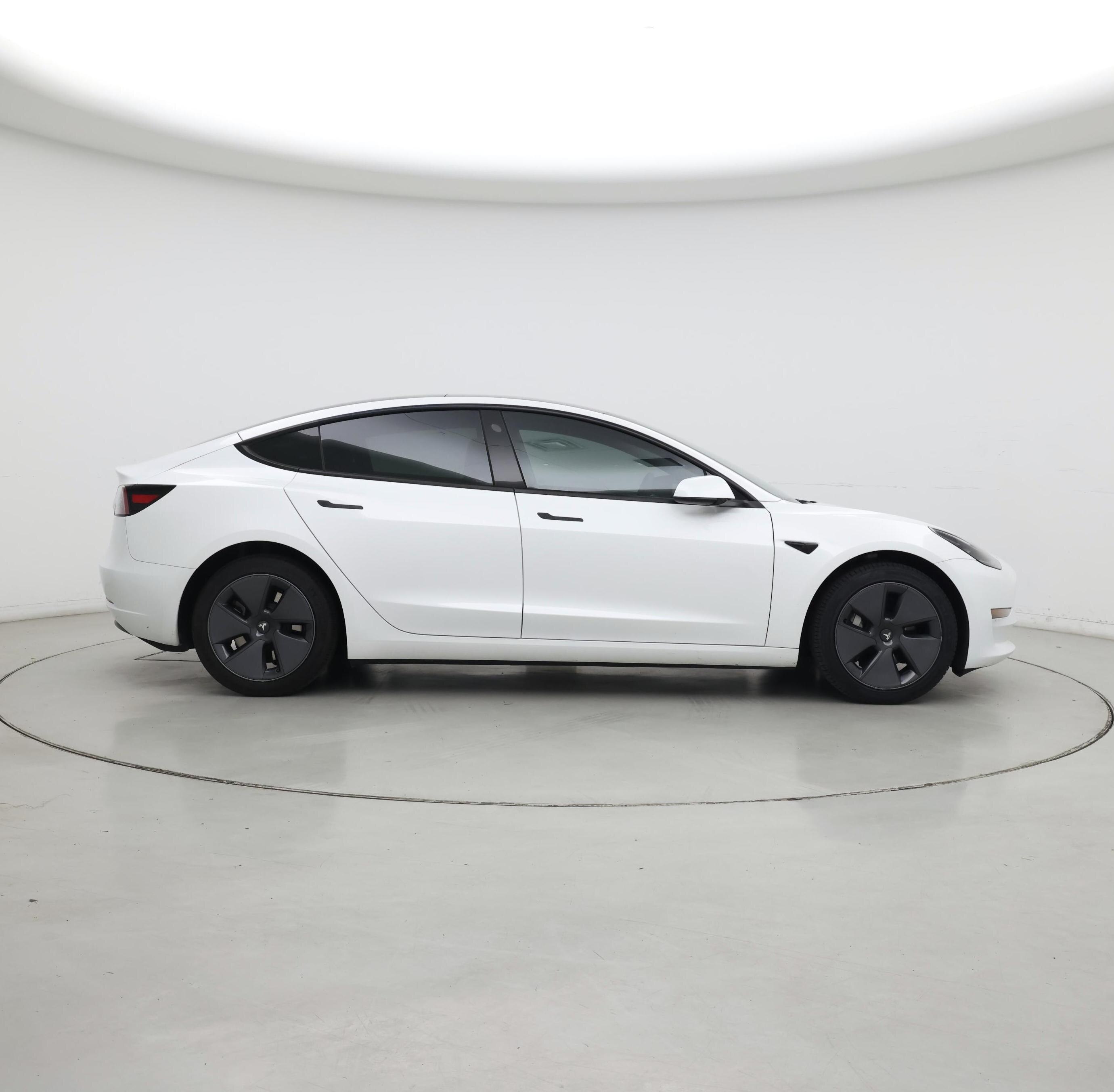 Thumbnail: 2023 Tesla Model 3 - 7