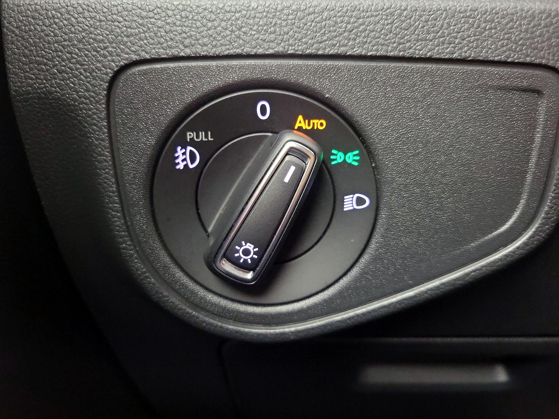 Thumbnail: 2018 Volkswagen Atlas - 13