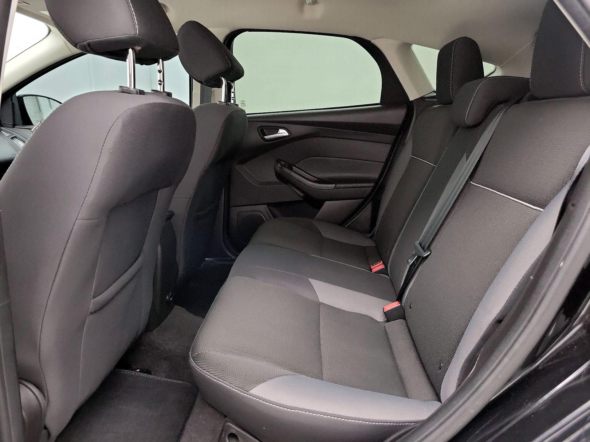 Thumbnail: 2014 Ford Focus - 18