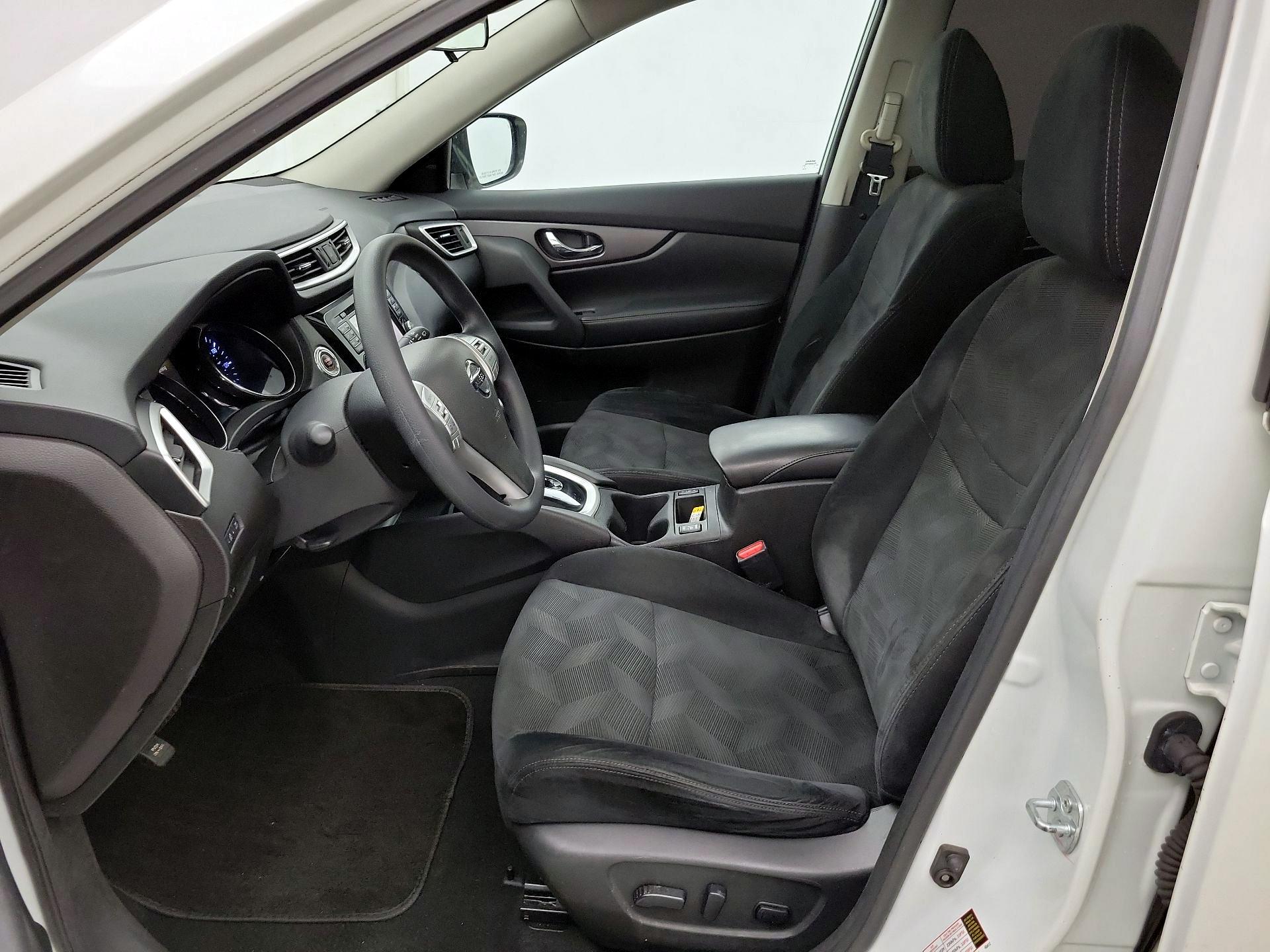 Thumbnail: 2016 Nissan Rogue - 11