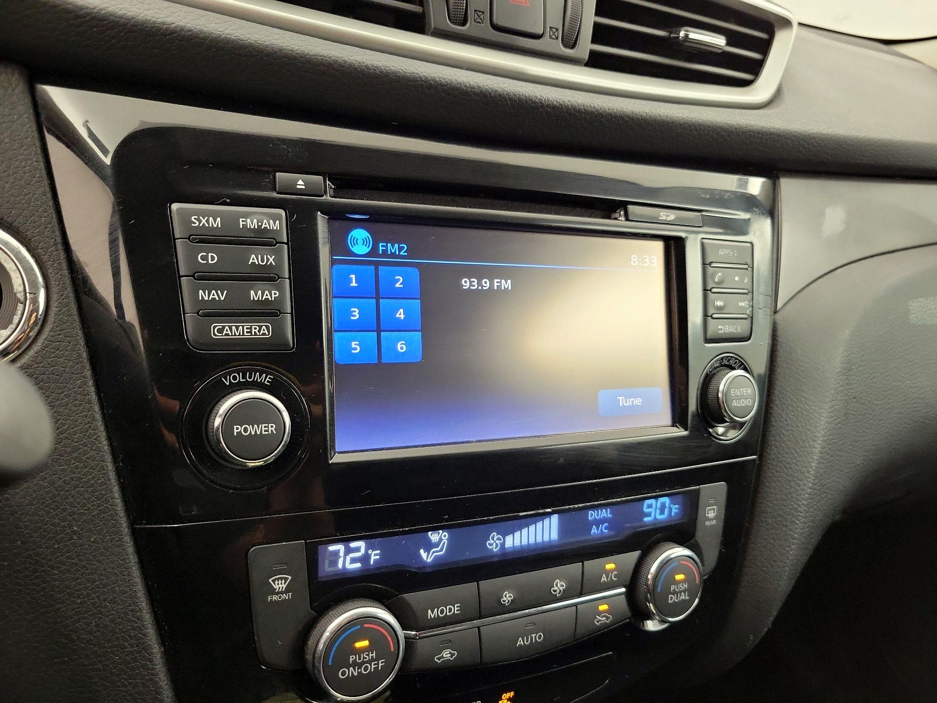 Thumbnail: 2016 Nissan Rogue - 16