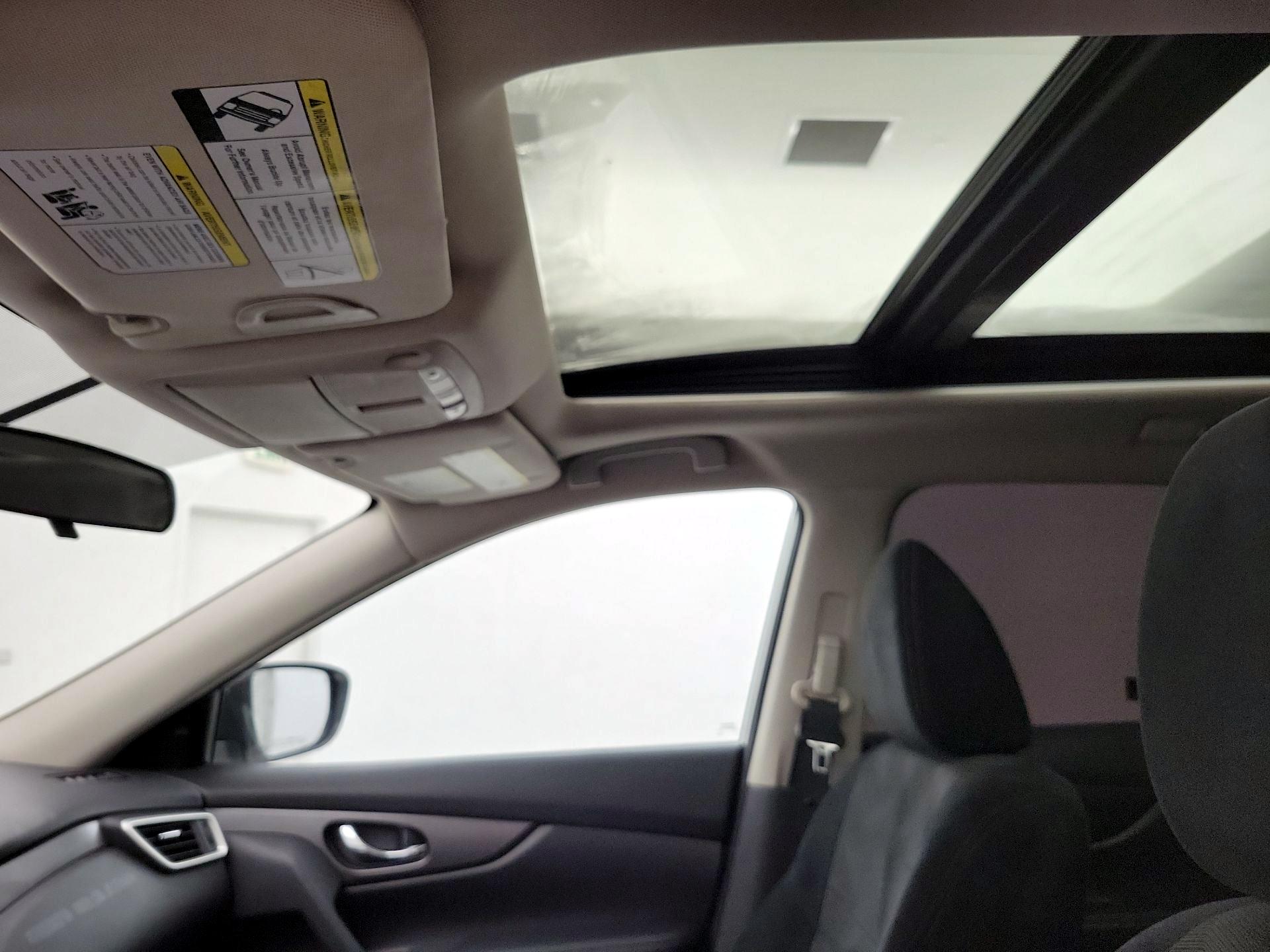 Thumbnail: 2016 Nissan Rogue - 20