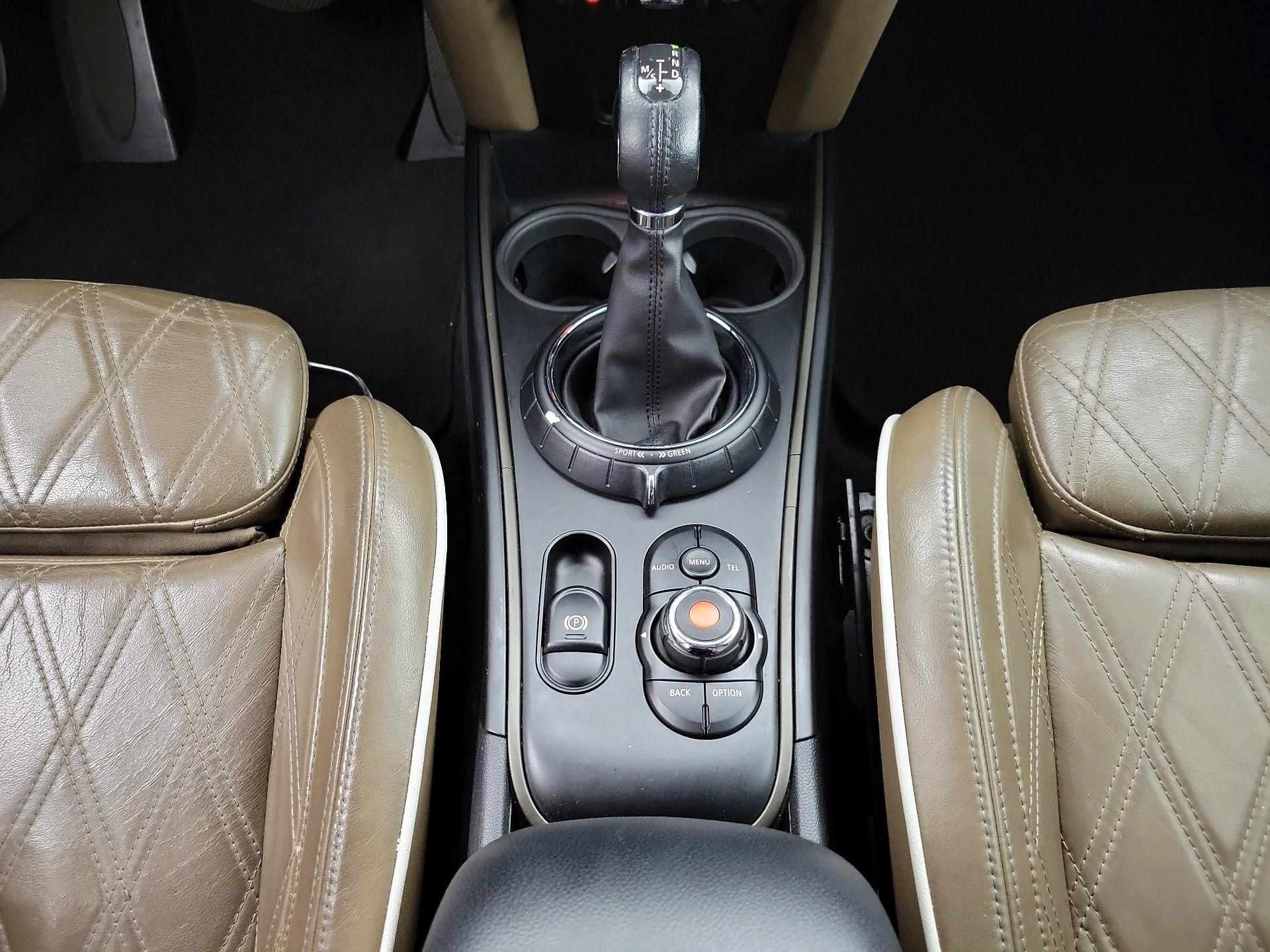 Thumbnail: 2017 MINI Cooper Countryman - 17