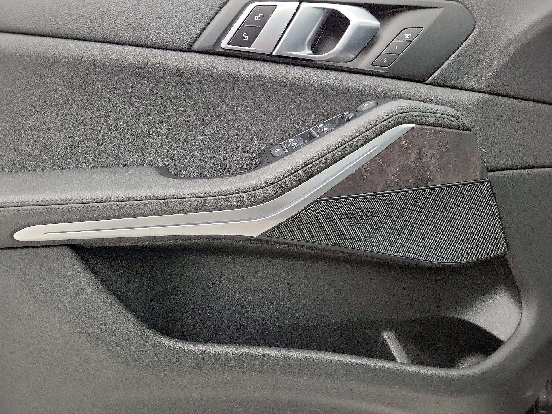 Thumbnail: 2021 BMW X5 - 12