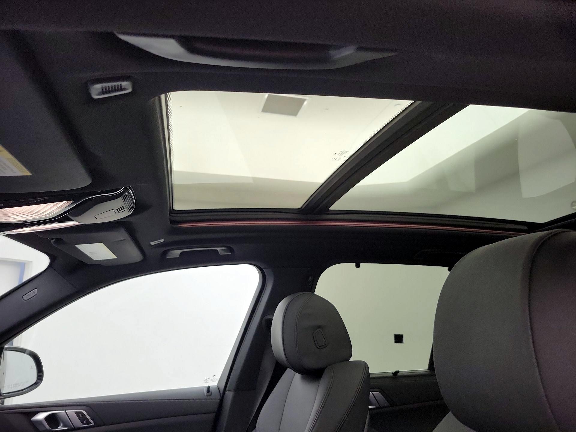 Thumbnail: 2021 BMW X5 - 20