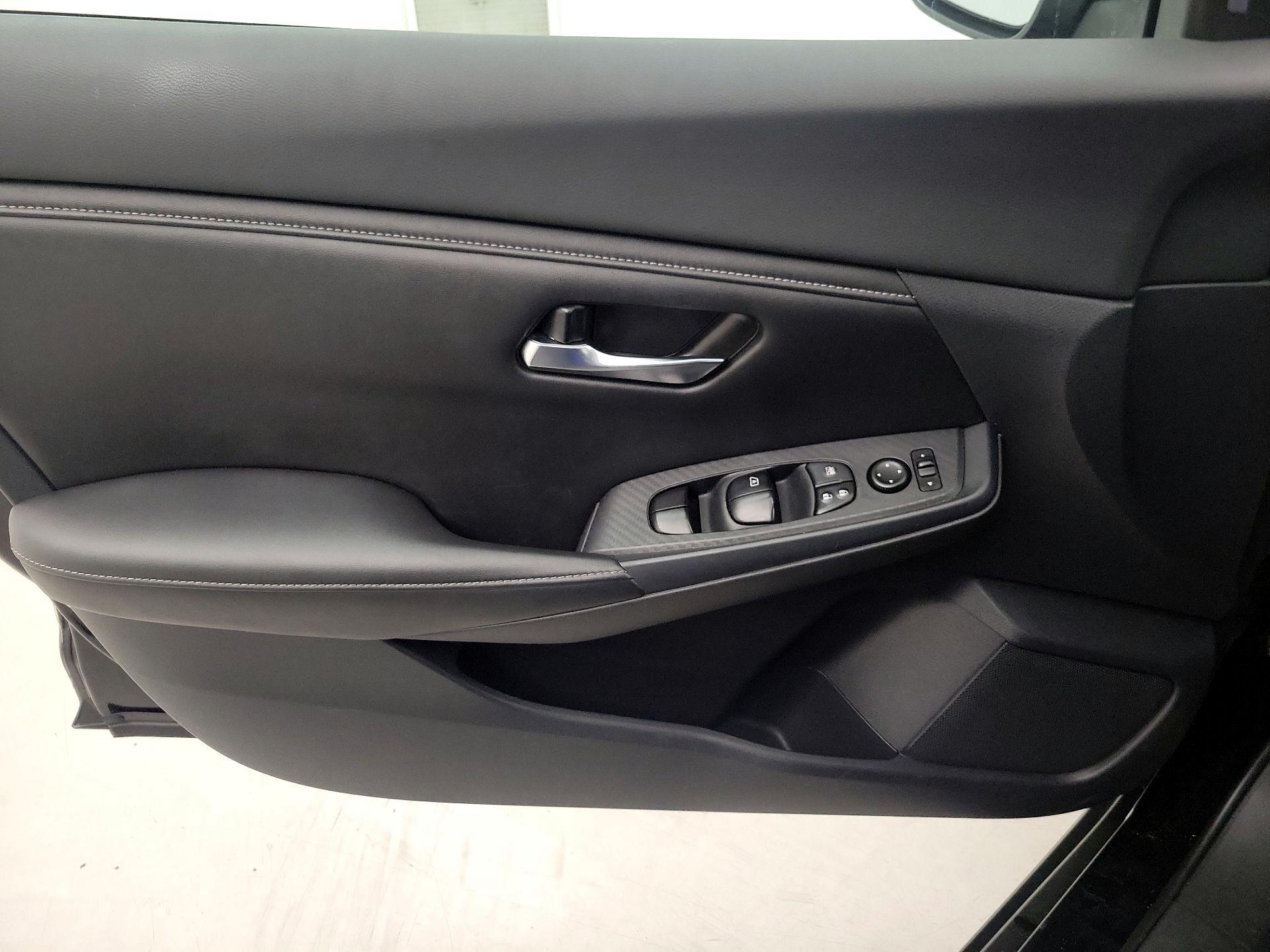 Thumbnail: 2021 Nissan Sentra - 12