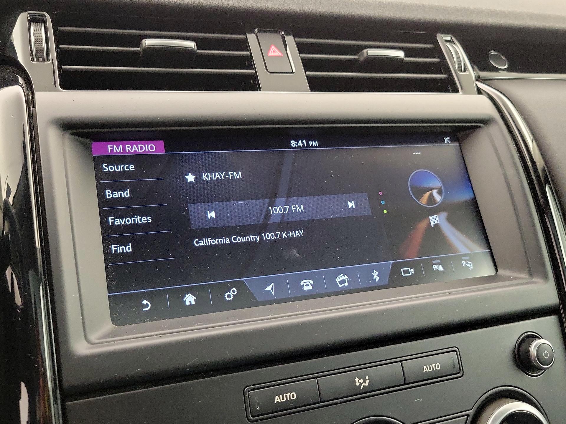 Thumbnail: 2019 Land Rover Discovery - 16