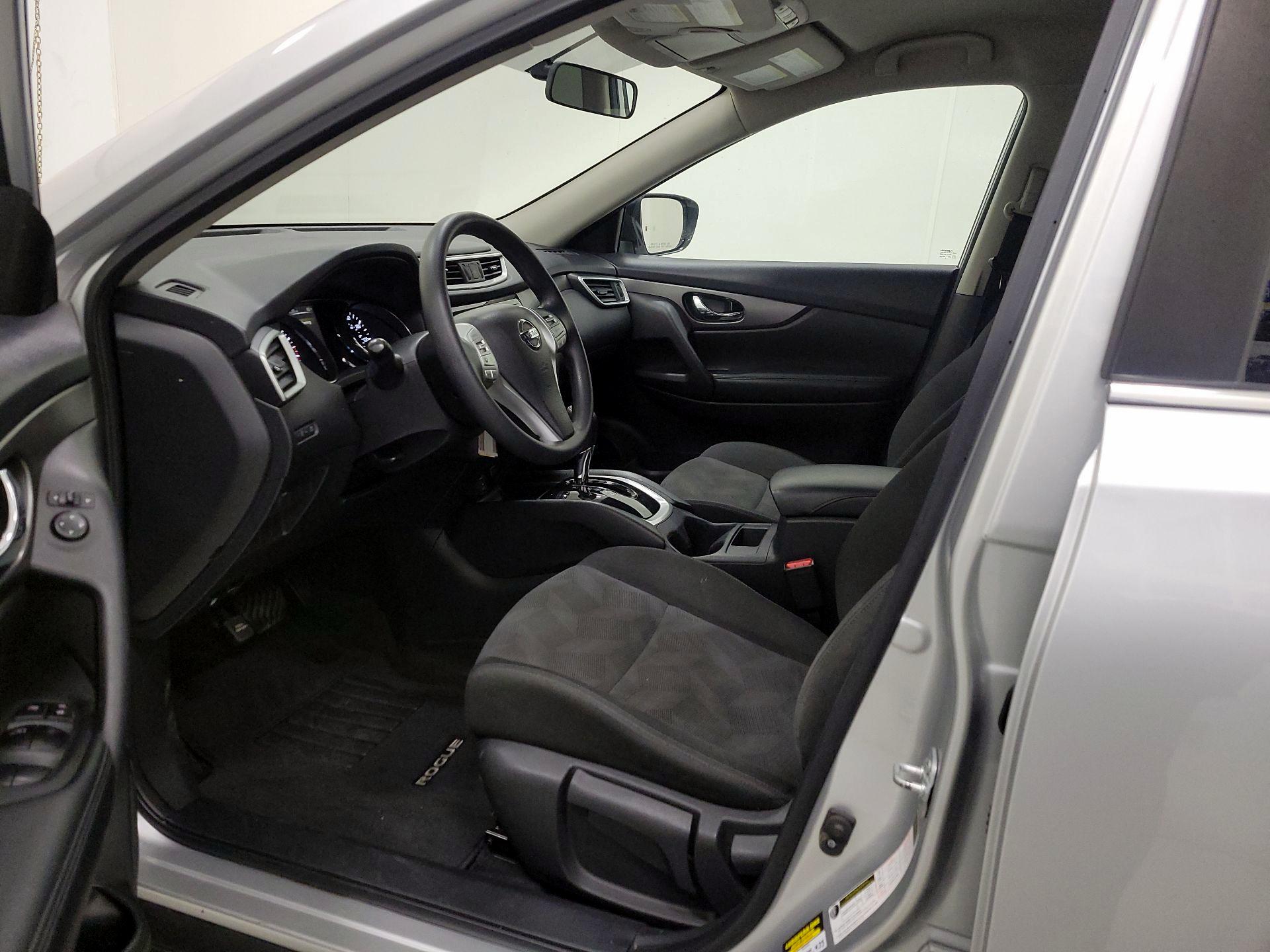 Thumbnail: 2016 Nissan Rogue - 11