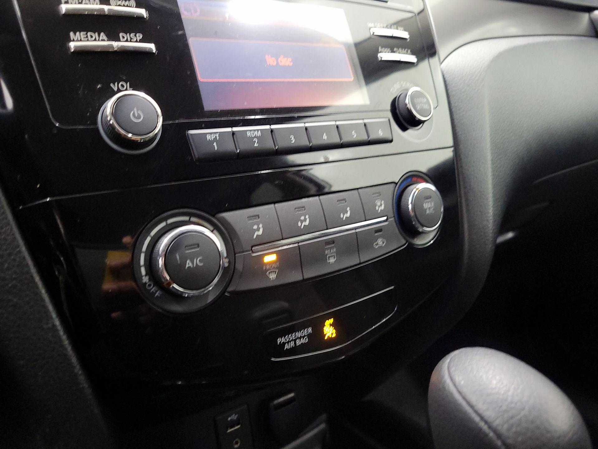 Thumbnail: 2016 Nissan Rogue - 16