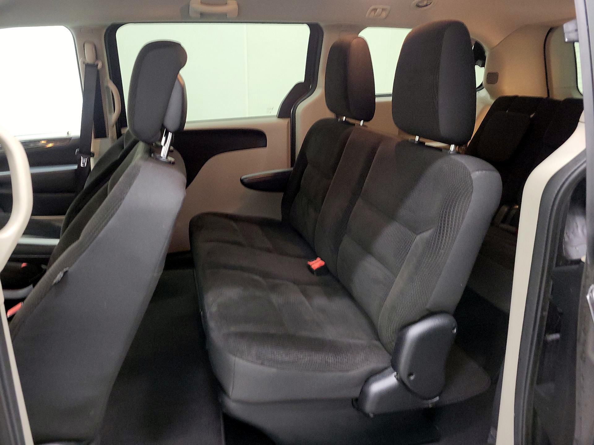 Thumbnail: 2018 Dodge Grand Caravan - 18