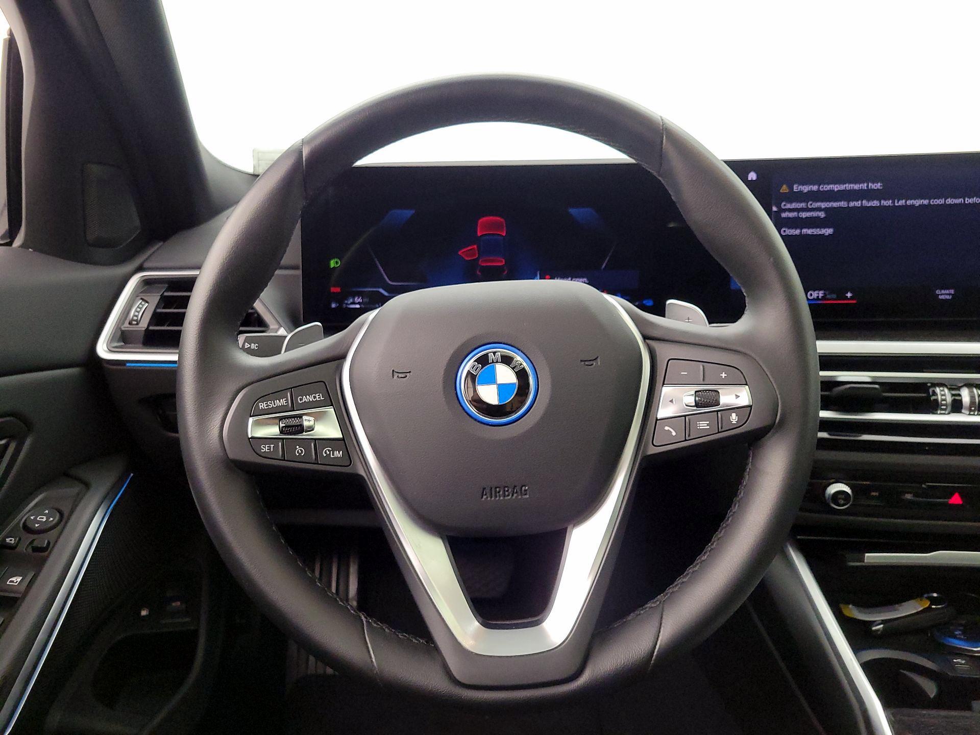 Thumbnail: 2023 BMW 3 Series - 10