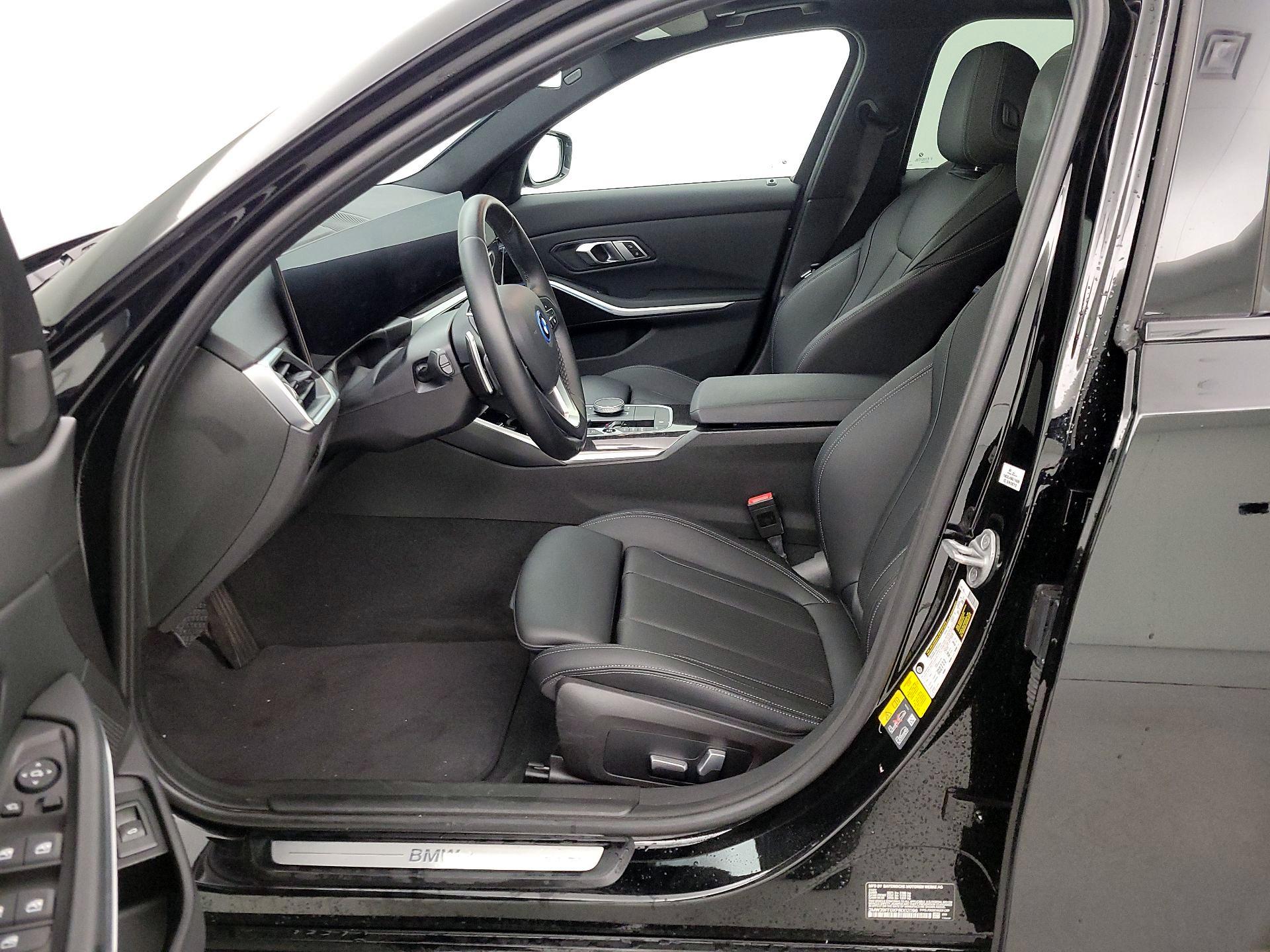 Thumbnail: 2023 BMW 3 Series - 11