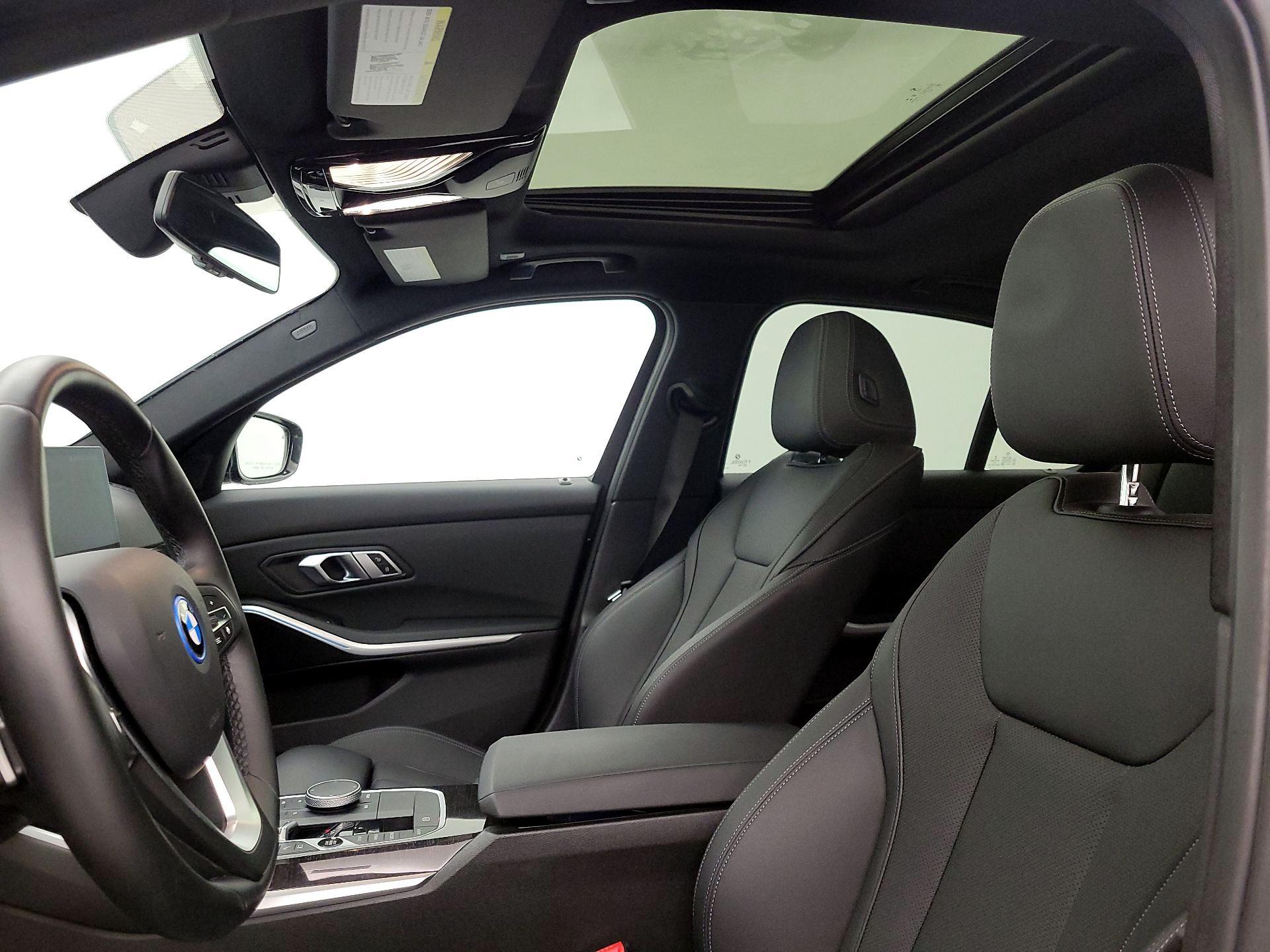 Thumbnail: 2023 BMW 3 Series - 20