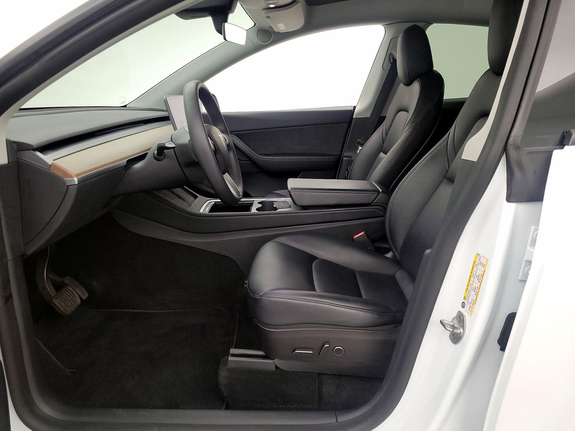 Thumbnail: 2022 Tesla Model Y - 11