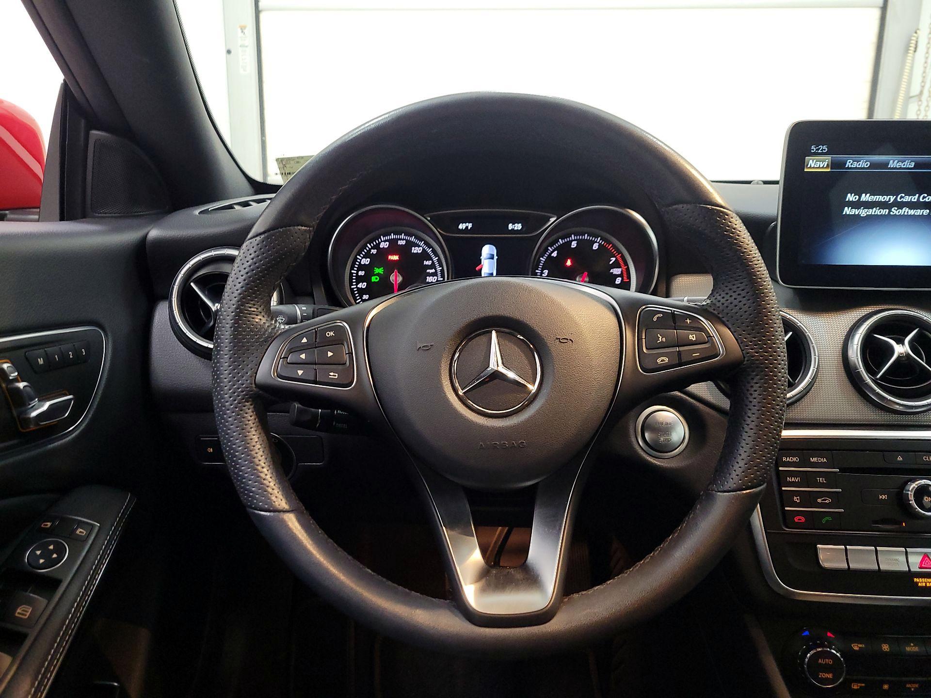 Thumbnail: 2019 Mercedes-Benz CLA - 10