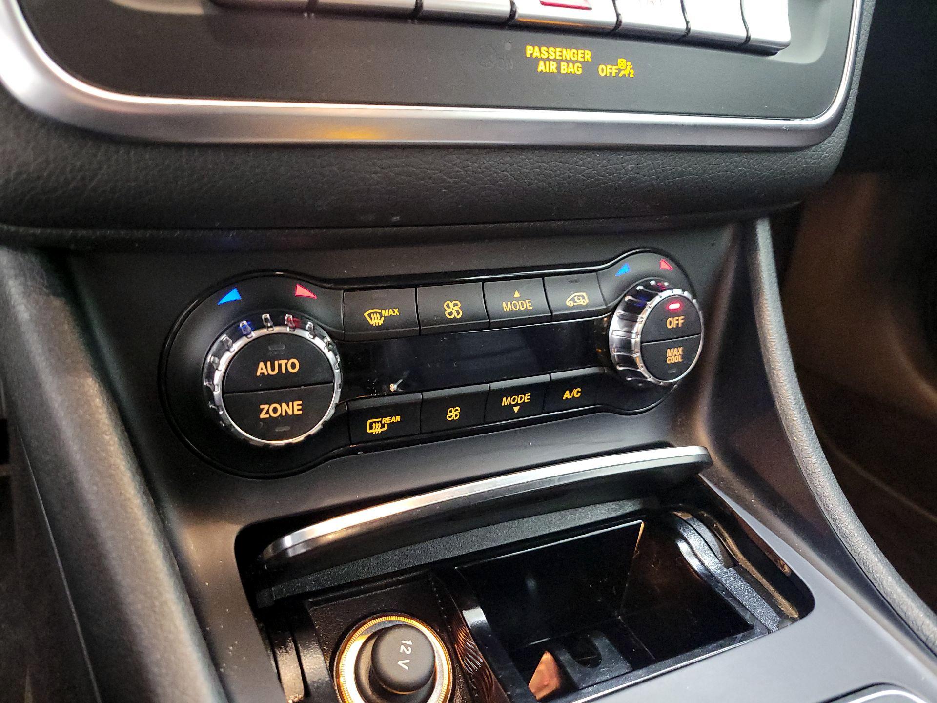 Thumbnail: 2019 Mercedes-Benz CLA - 16