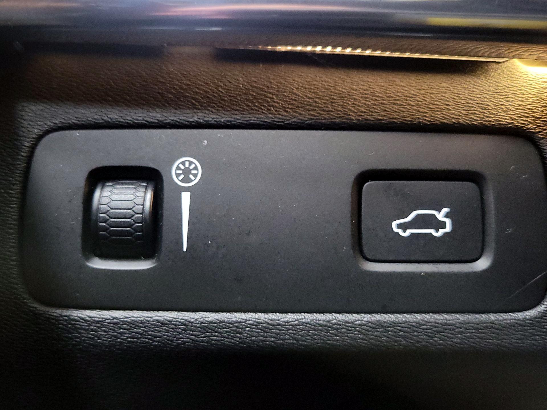 Thumbnail: 2018 Volvo XC90 - 13