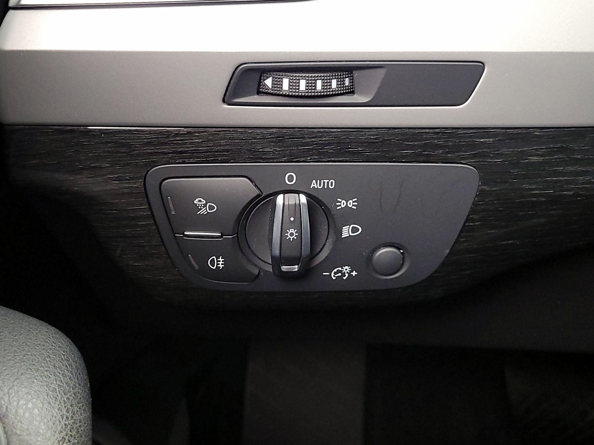 Thumbnail: 2019 Audi Q7 - 13