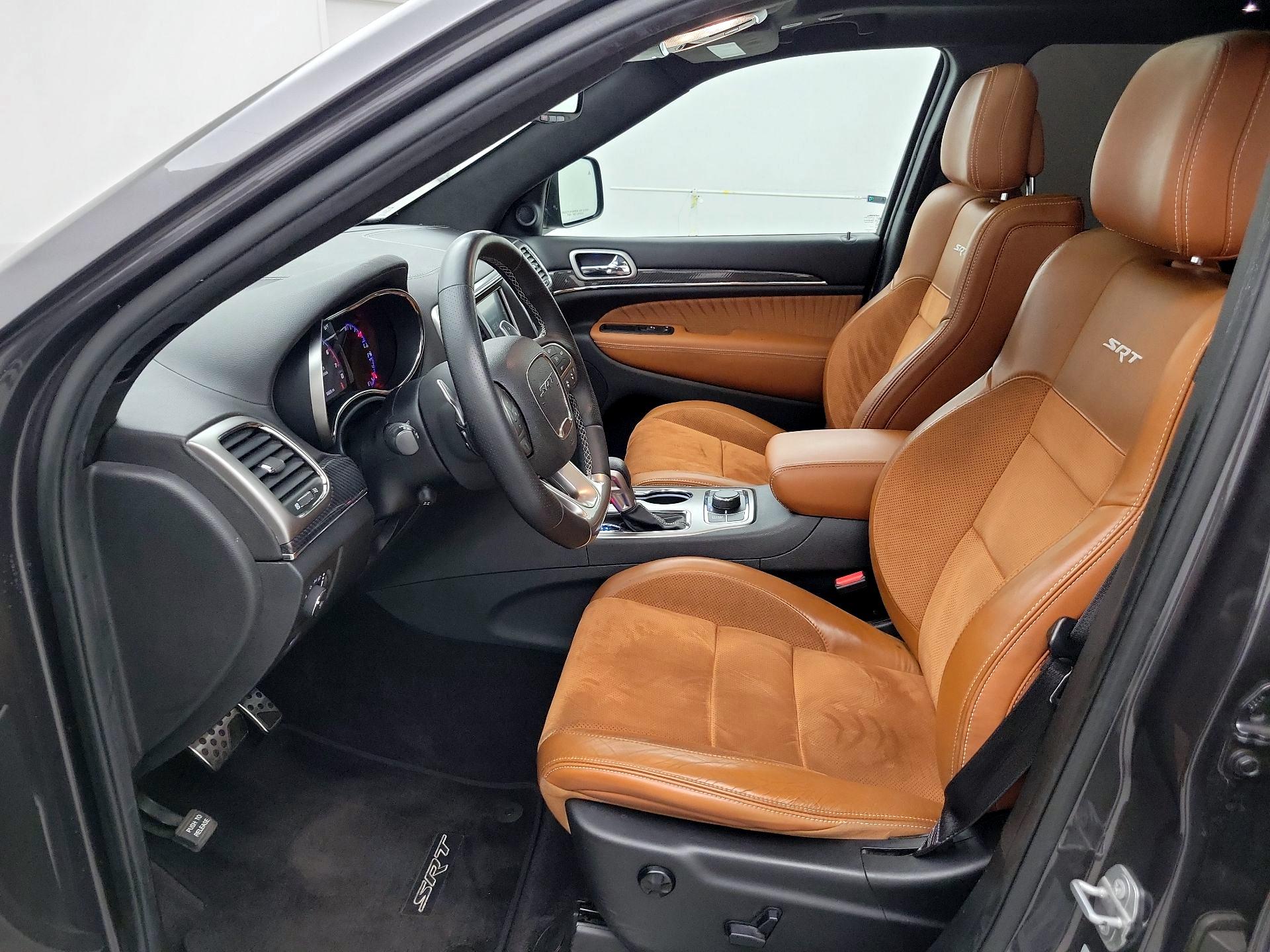 Thumbnail: 2017 Jeep Grand Cherokee - 11