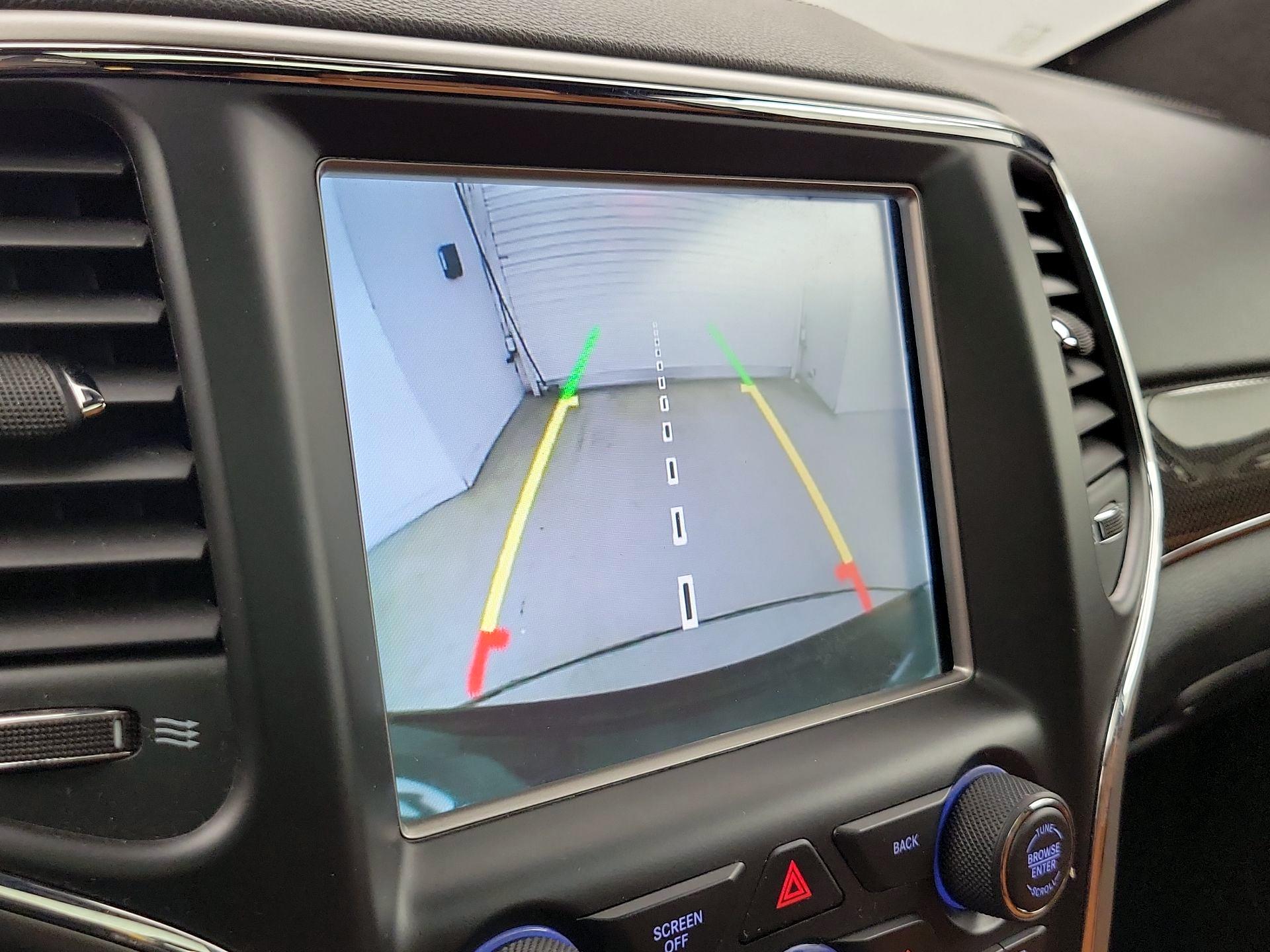 Thumbnail: 2017 Jeep Grand Cherokee - 15