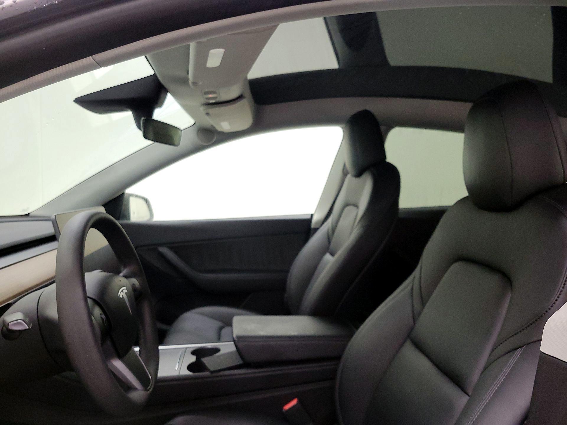 Thumbnail: 2022 Tesla Model Y - 18