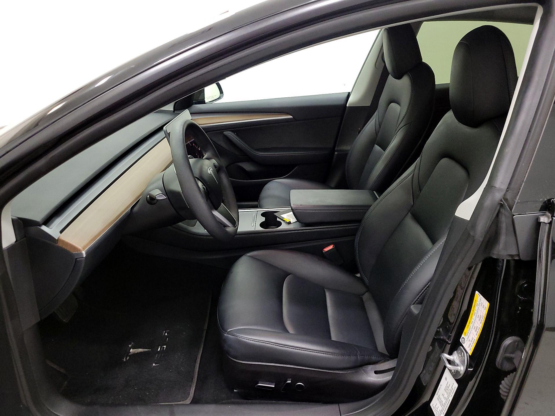 Thumbnail: 2023 Tesla Model 3 - 11