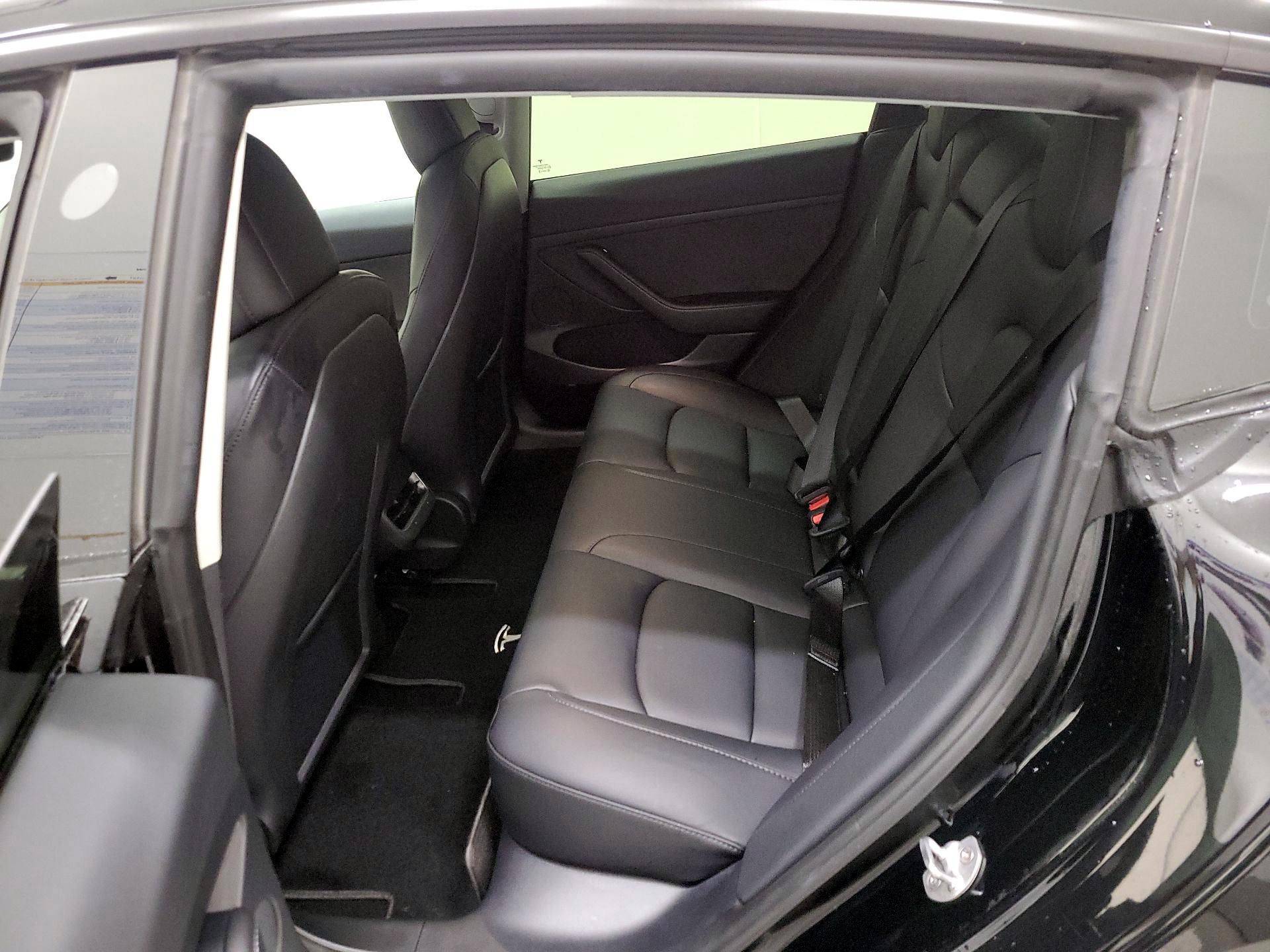 Thumbnail: 2023 Tesla Model 3 - 19