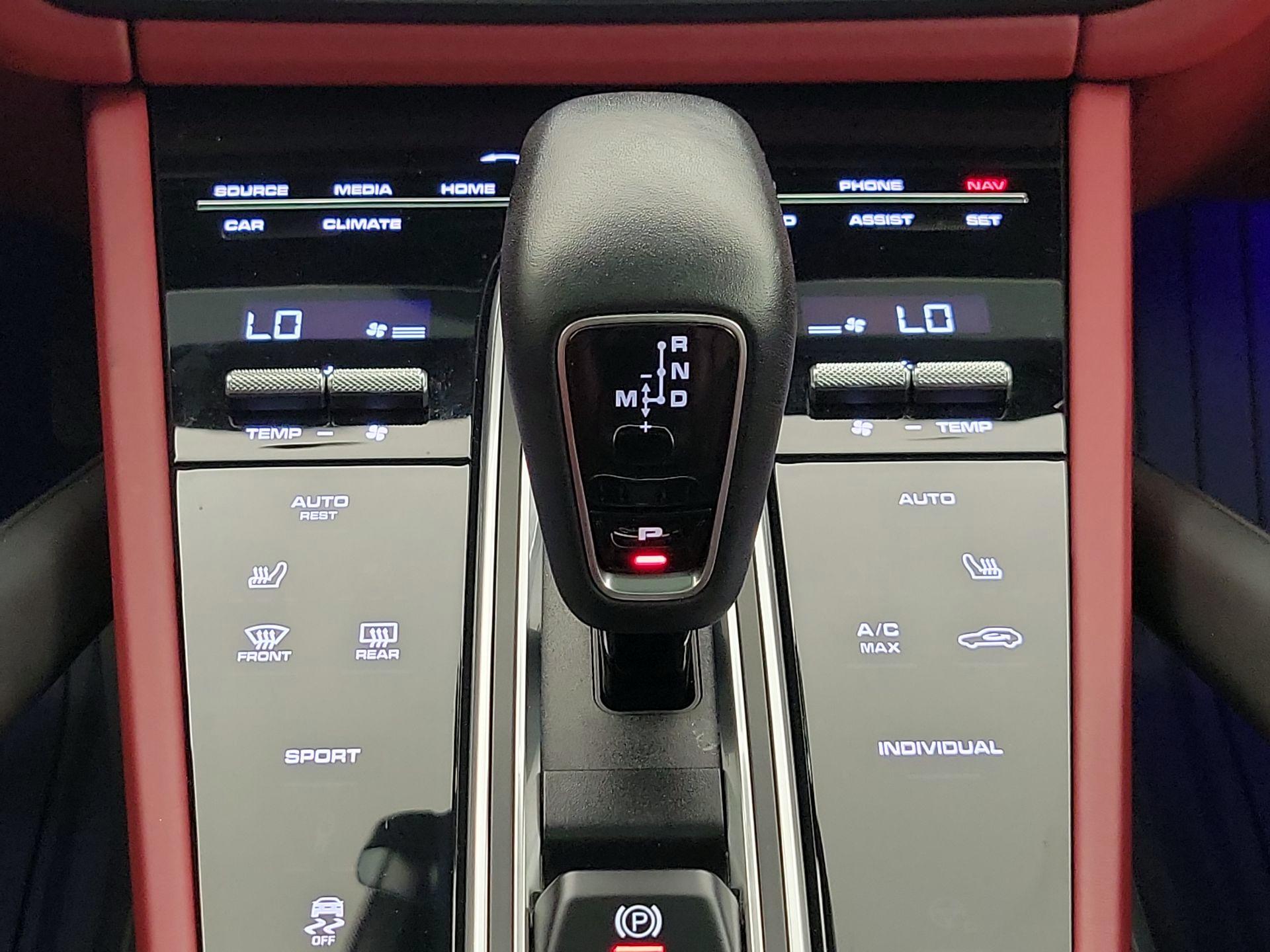 Thumbnail: 2019 Porsche Cayenne - 18