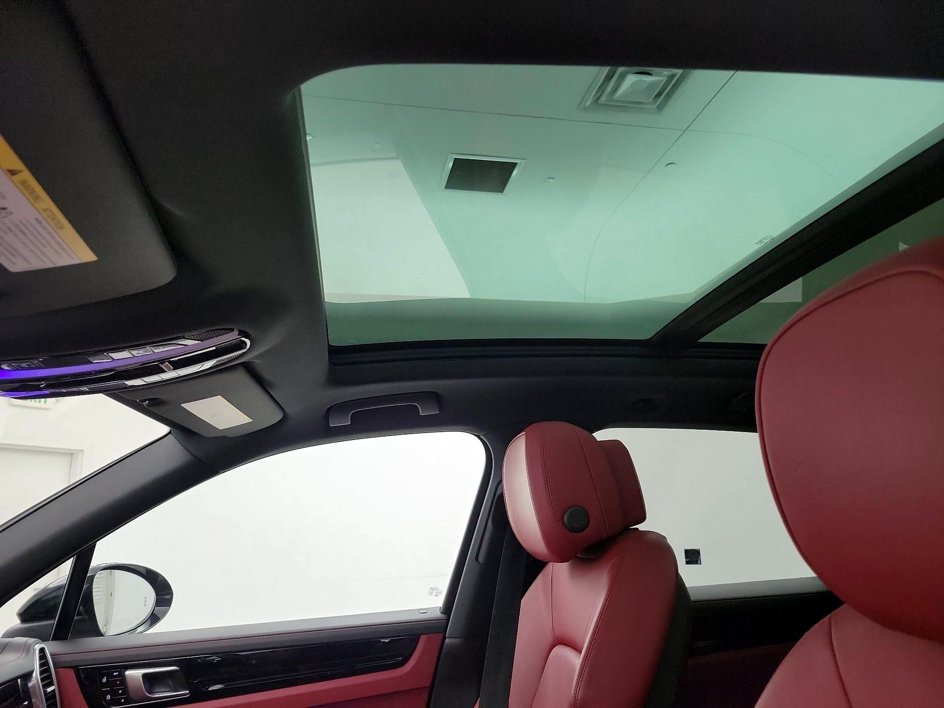 Thumbnail: 2019 Porsche Cayenne - 20