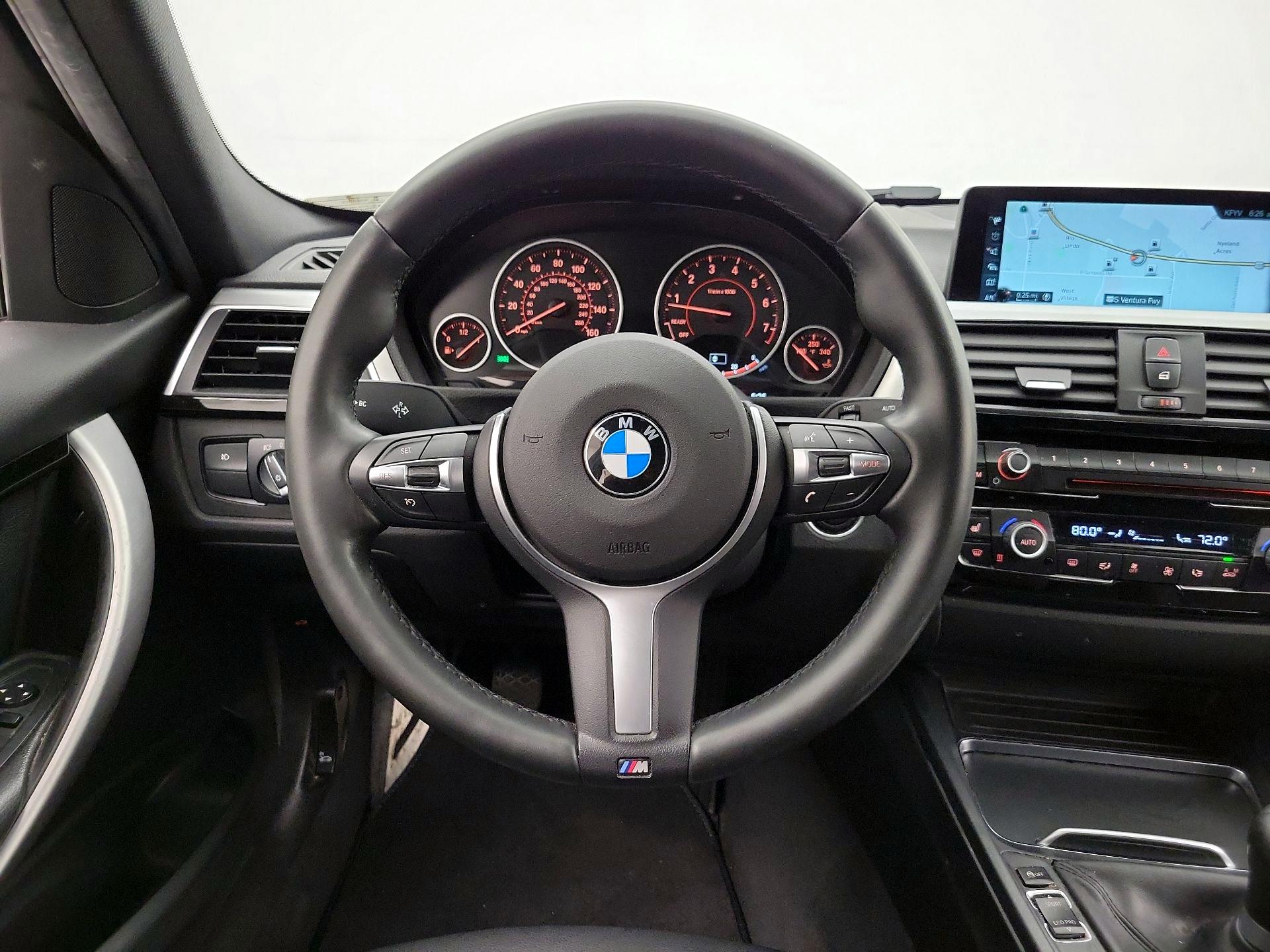 Thumbnail: 2017 BMW 3 Series - 10