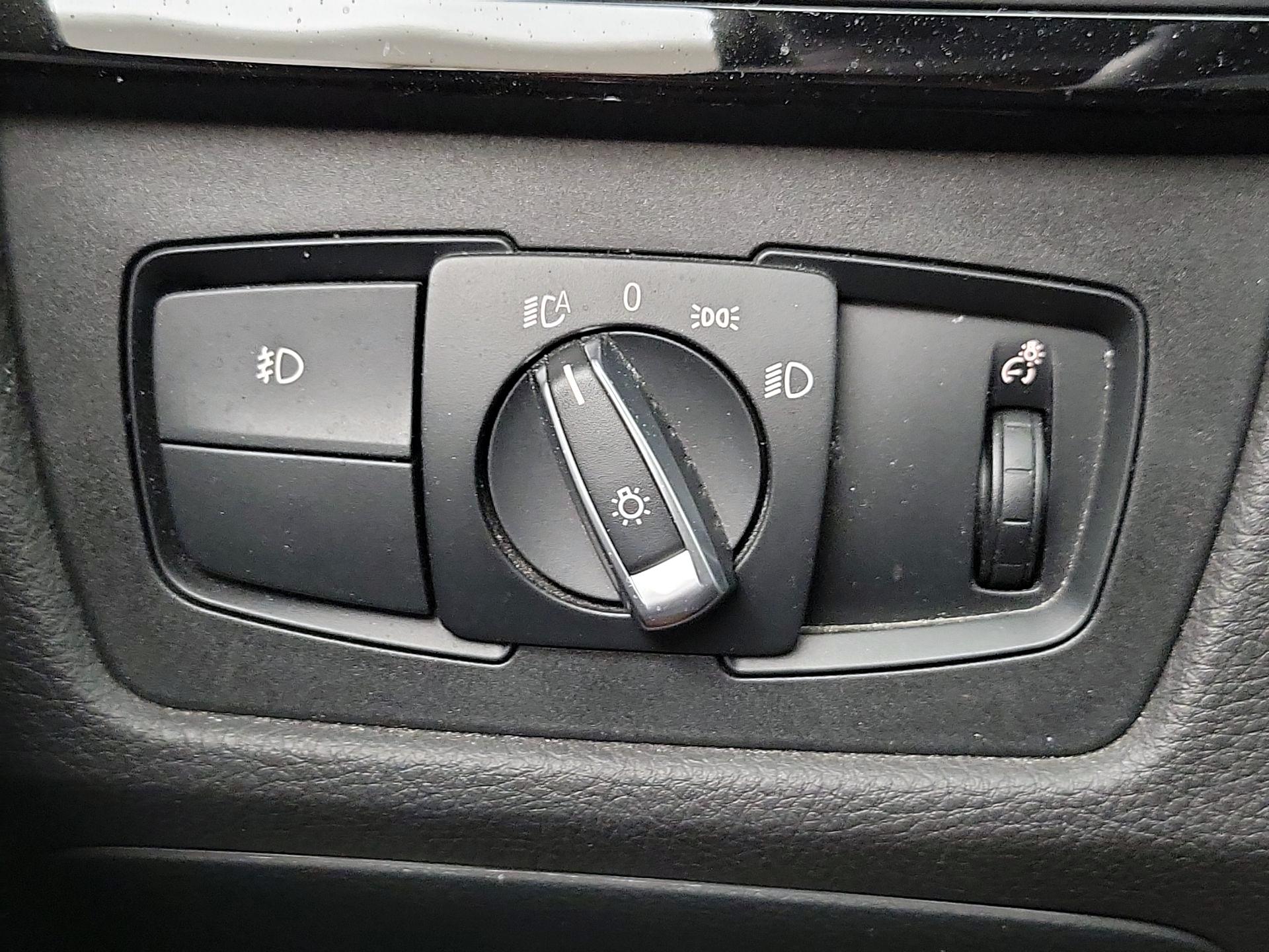 Thumbnail: 2017 BMW 3 Series - 13