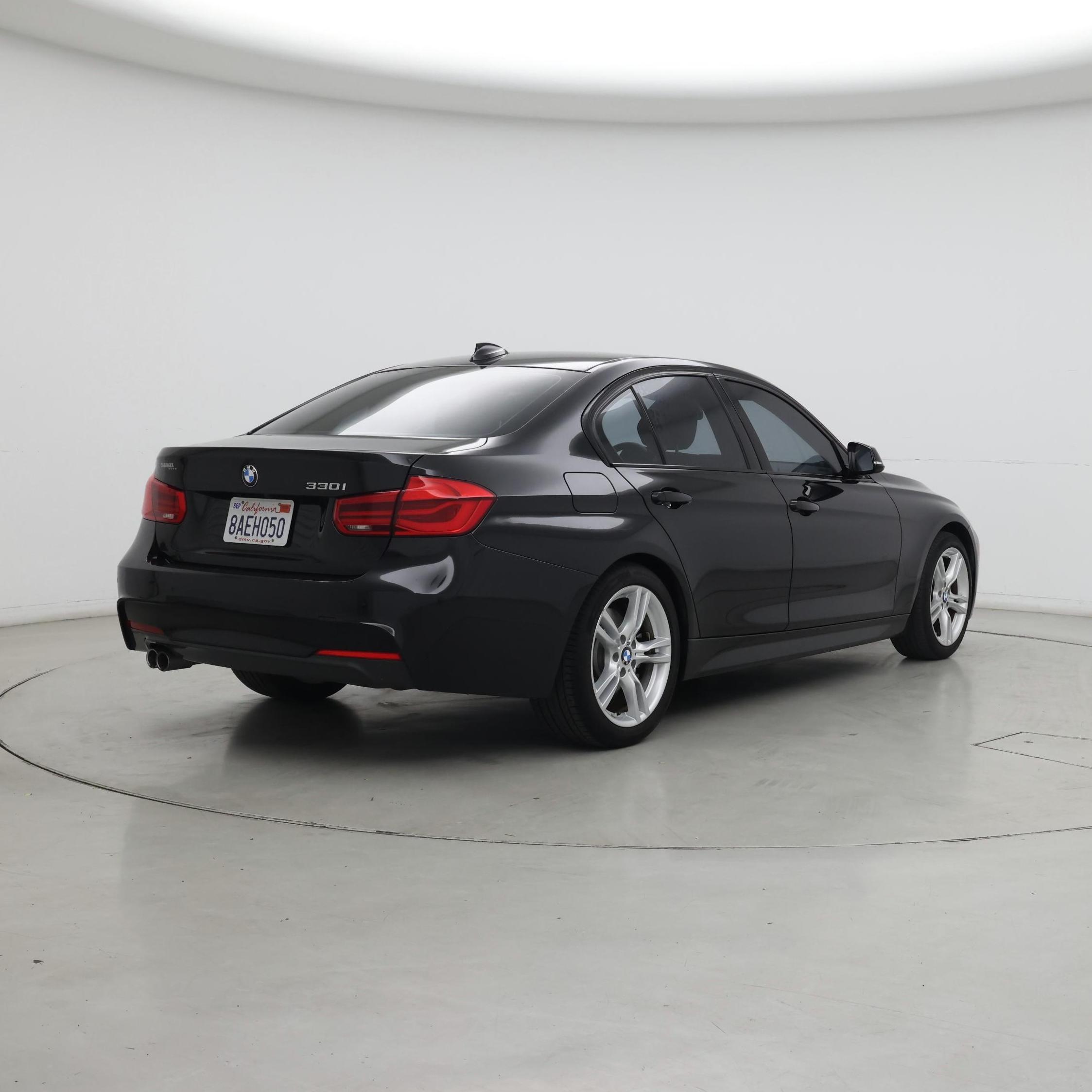 Thumbnail: 2017 BMW 3 Series - 8