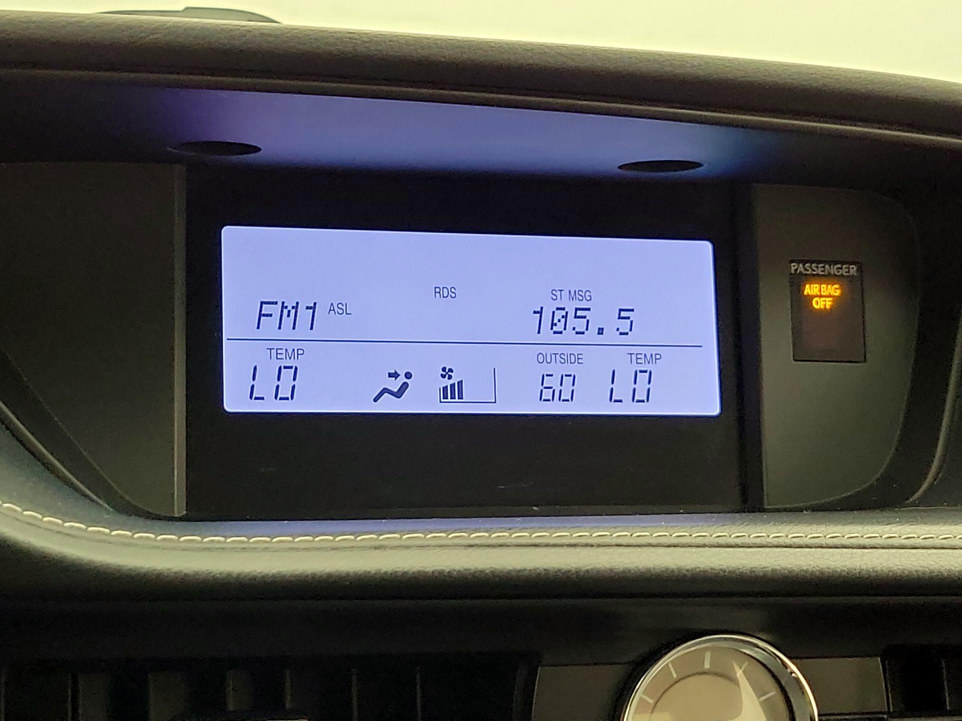 Thumbnail: 2014 Lexus ES - 14